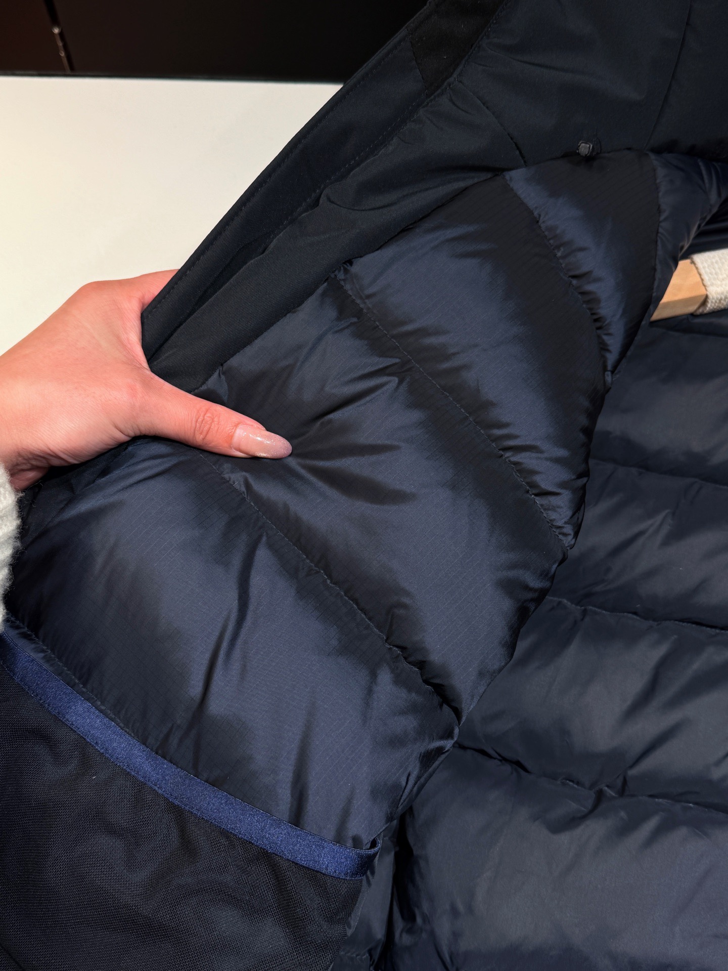博柏利 Burberry 高定典藏名品高定成衣时装外套连衣裙衬衫T恤 #CE7DD5C5 3