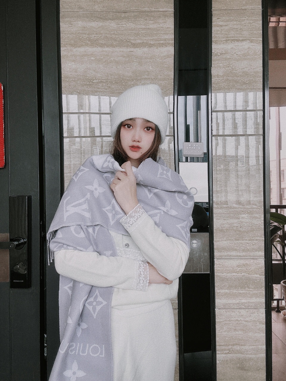 Grey: A cool-toned shade designed to contrast against black down jackets - Clothes 3