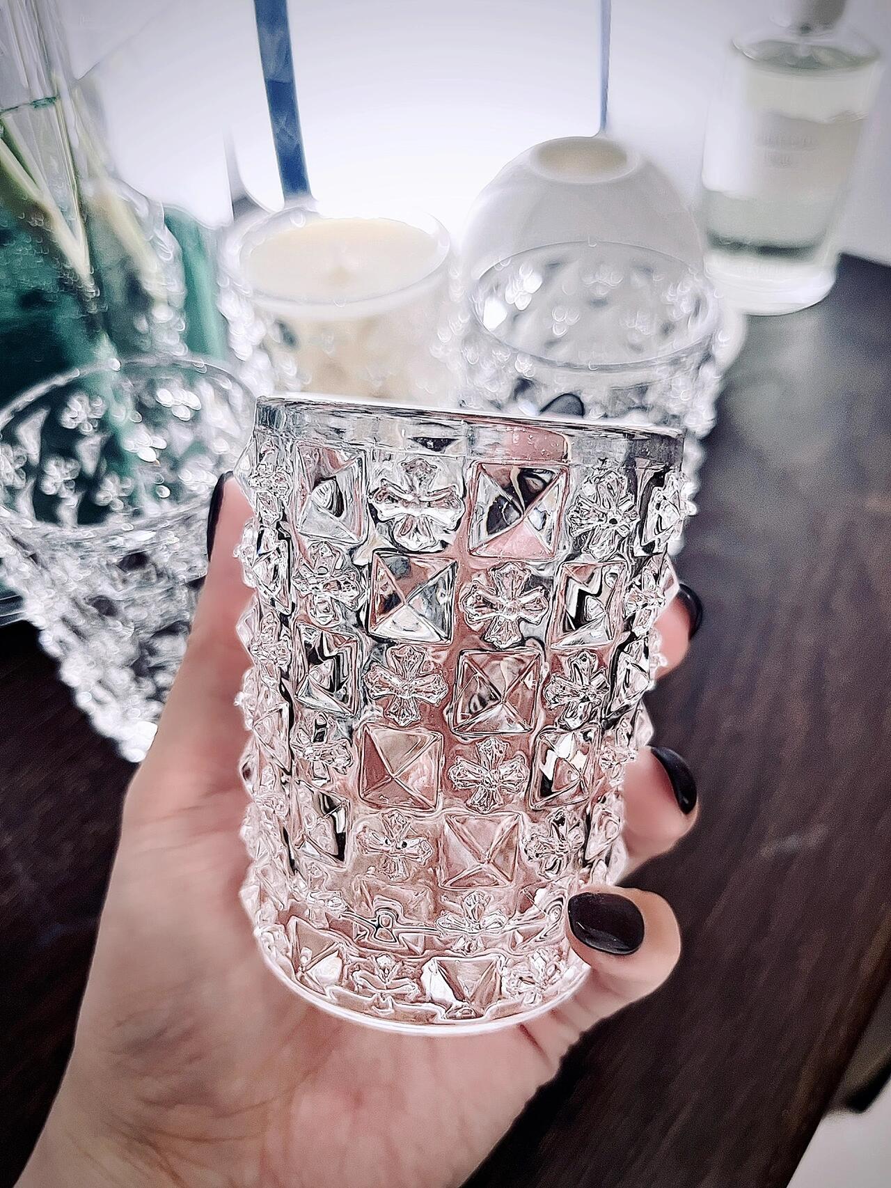 Candles can still be used as vases or wine glasses to continue burning - Home&Textlile 3