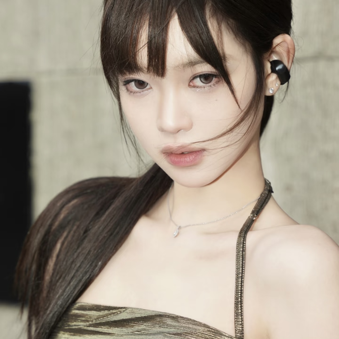Mr. Zhu Yilong has a high level of appearance, and metal black is simply - Comprehensive 4