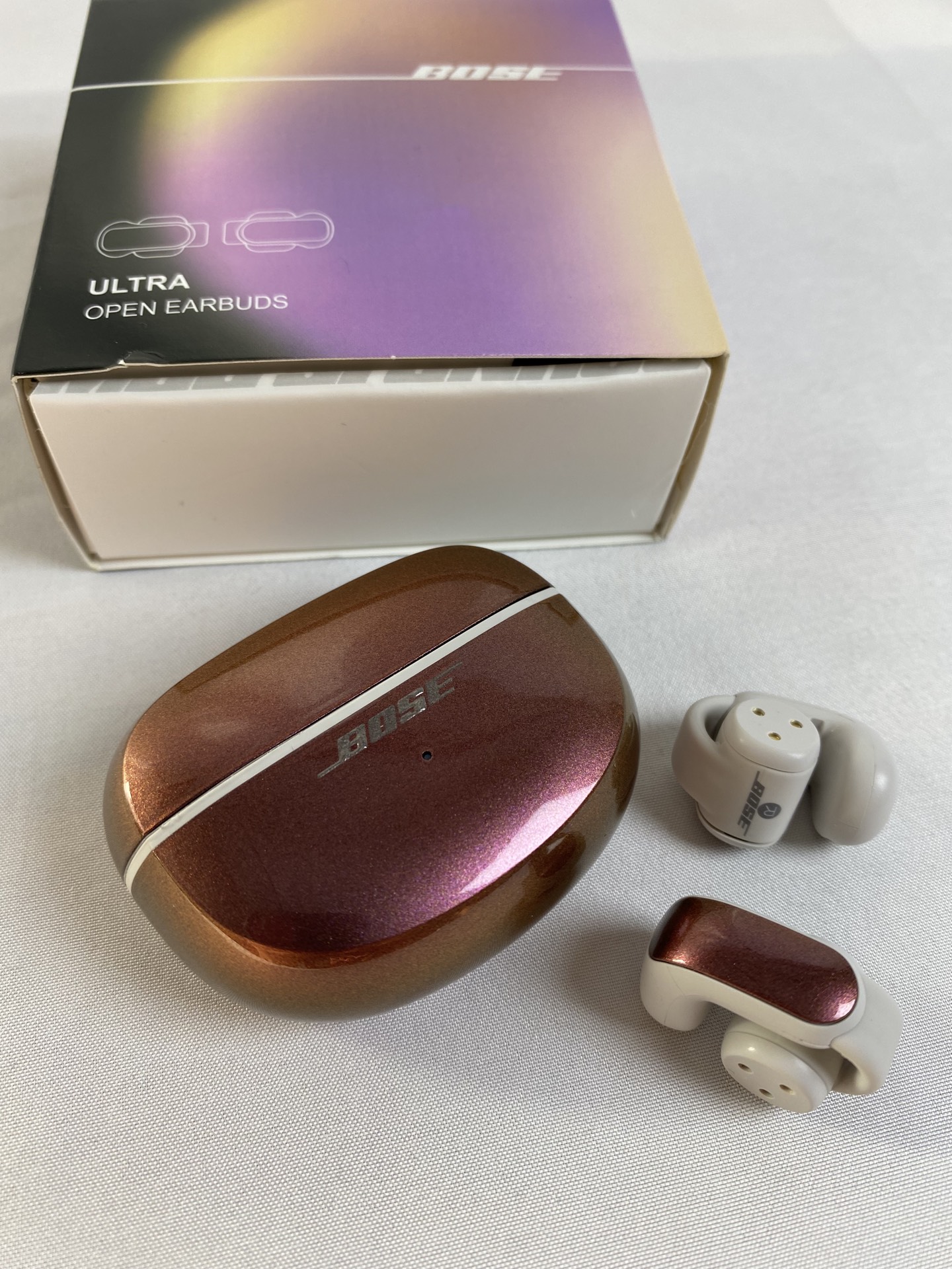 【日落虹彩】：色彩灵感源自落日余晖与海洋交汇的绝美时刻，自然又百搭，渐变折射的颜色都不一样，日落晚霞，流光溢彩，犹如幻境一般。 5