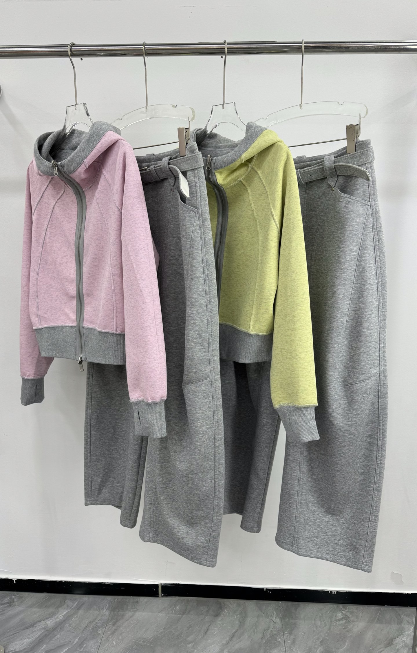 Reversible Hooded Sweatshirt Set: Stylish & Comfortable Street Style - Pink & Yellow 3 i1758528462129 9807 0 1