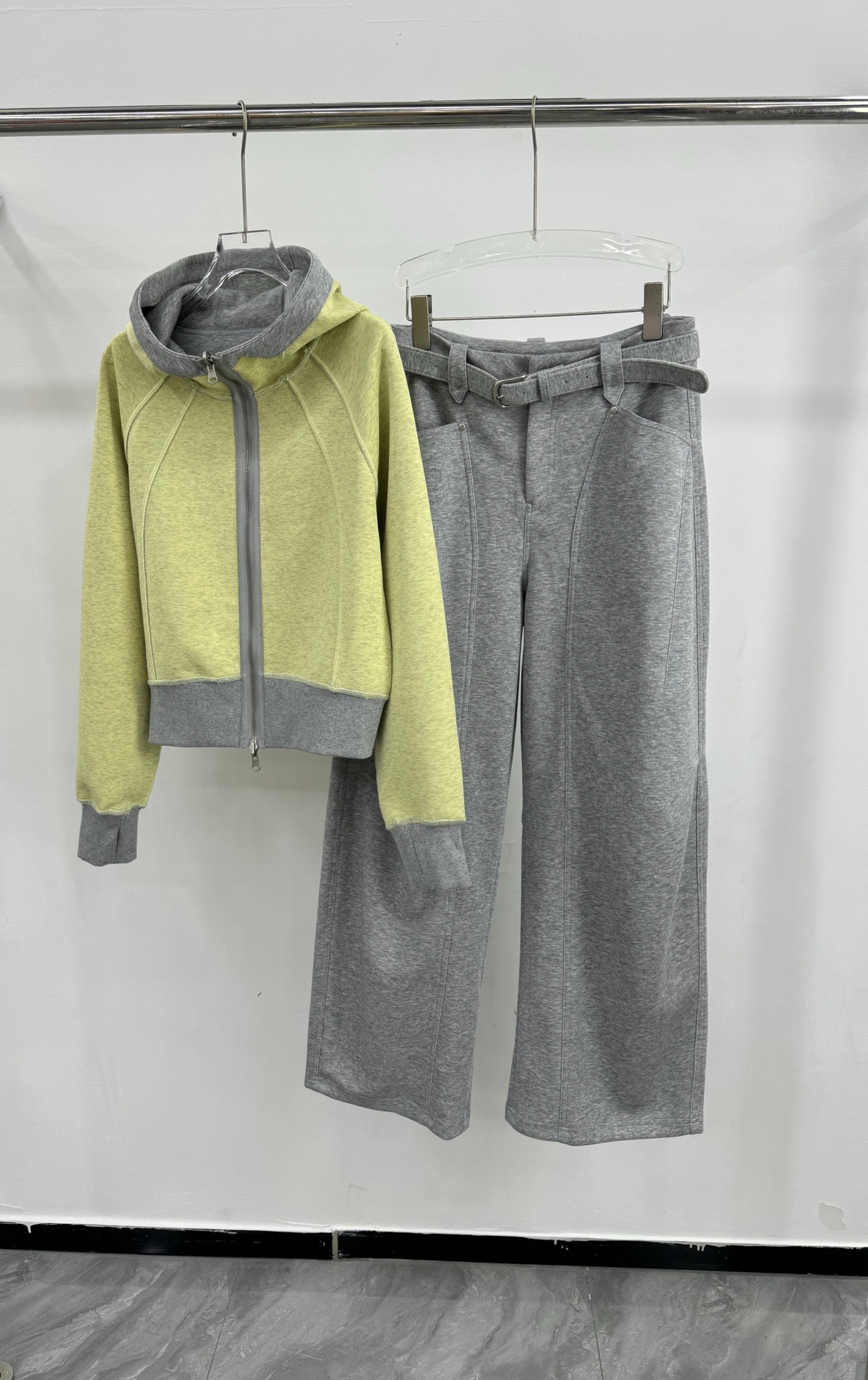 Reversible Hooded Sweatshirt Set: Stylish & Comfortable Street Style - Pink & Yellow 5 i1758528463601 7107 0 2