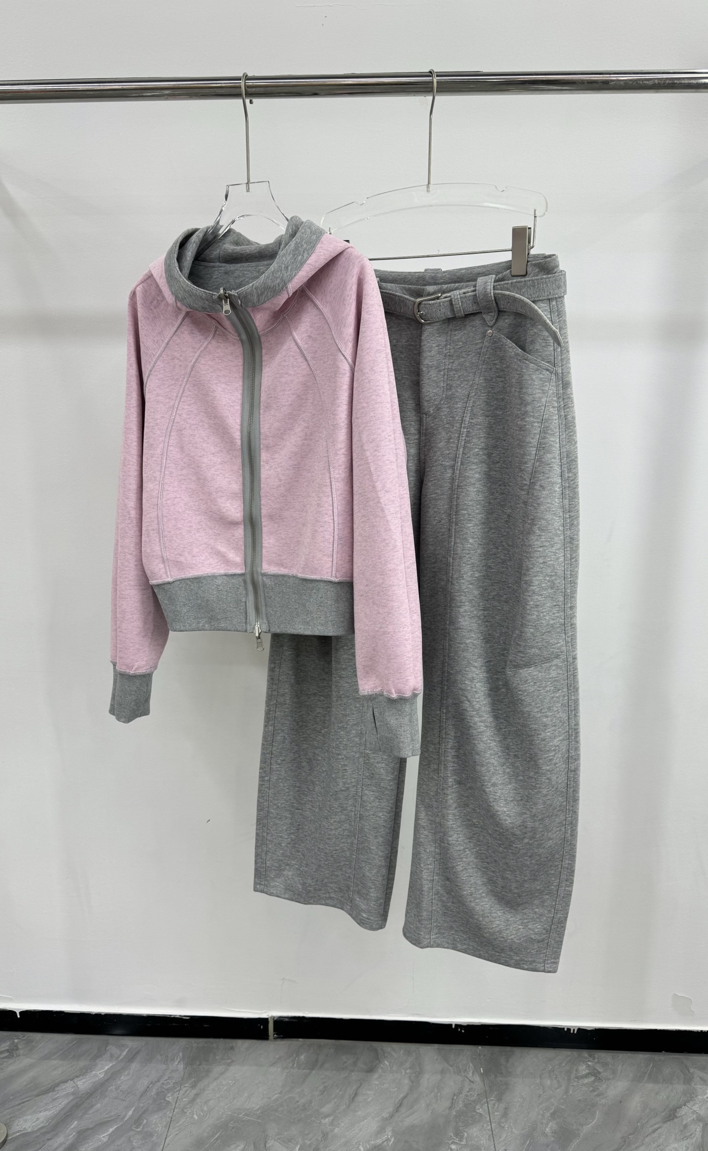 Reversible Hooded Sweatshirt Set: Stylish & Comfortable Street Style - Pink & Yellow 6 i1758528465989 5376 0 4