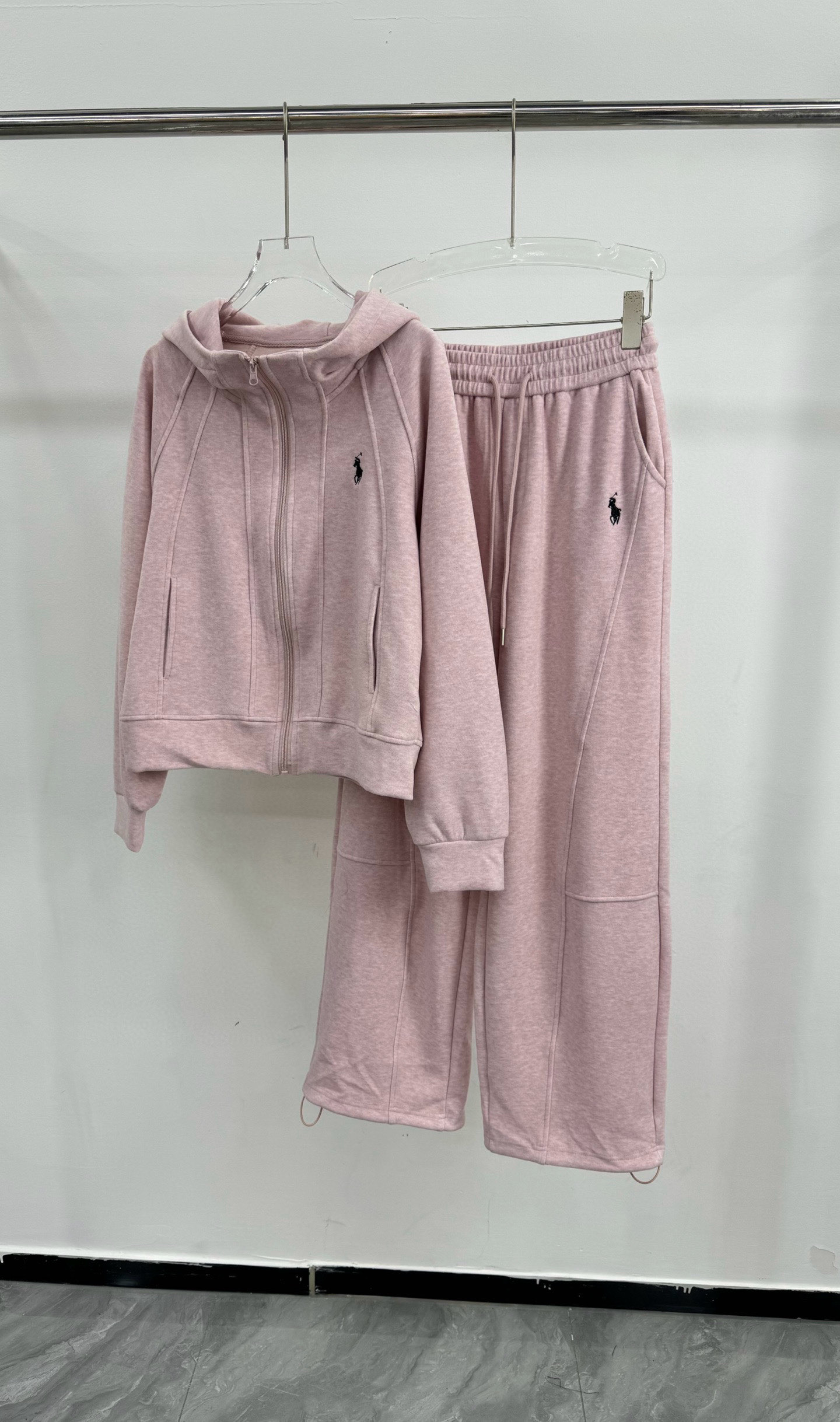 Polo Ralph Lauren Cotton Blend Set: Cropped Hoodie & Wide Leg Sweatpants 7 i1758793087536 8095 0 5