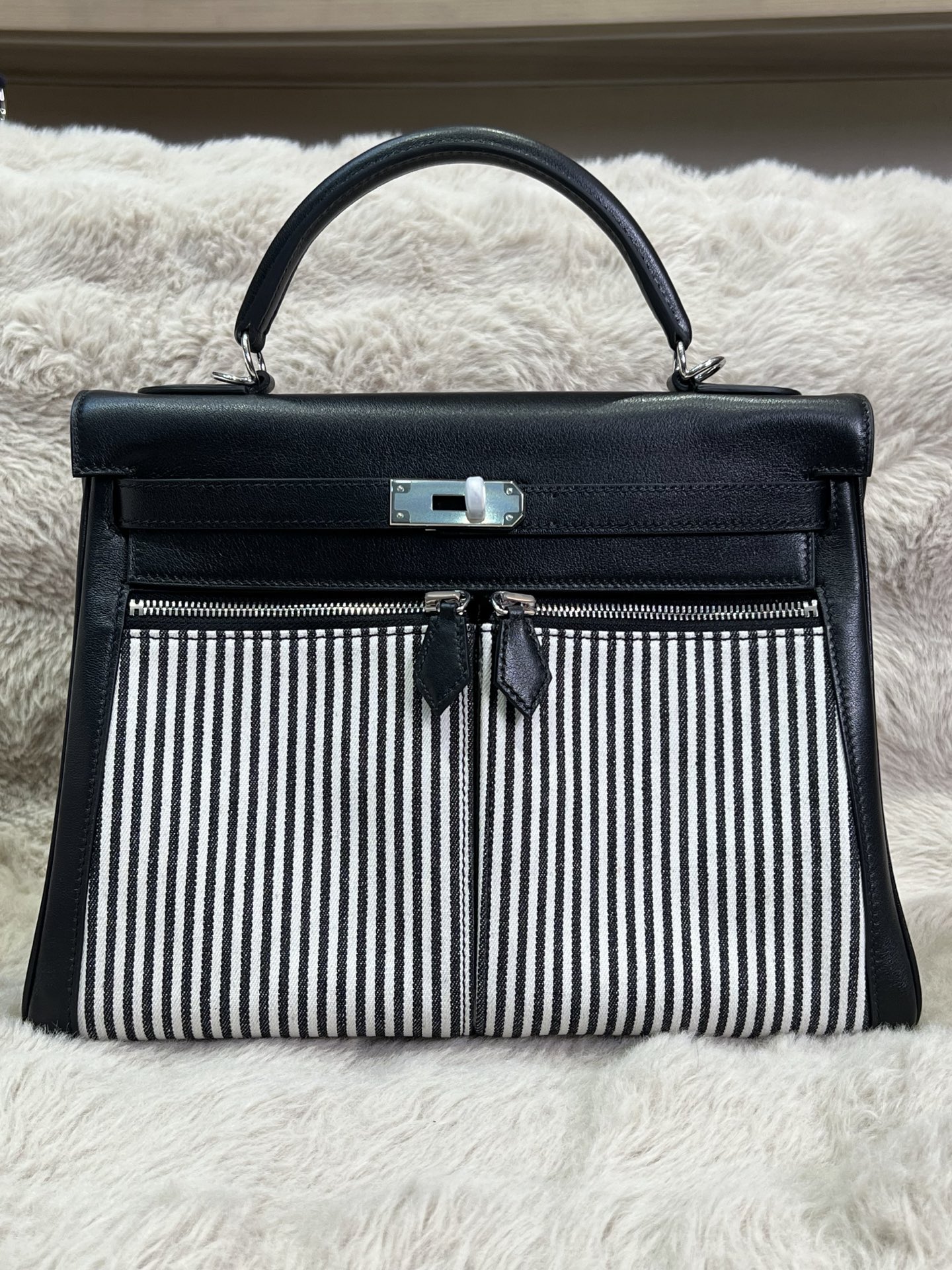 Yupoo Gucci Bags Watches Nike Clothing Jordan Yeezy Balenciaga Shoes
