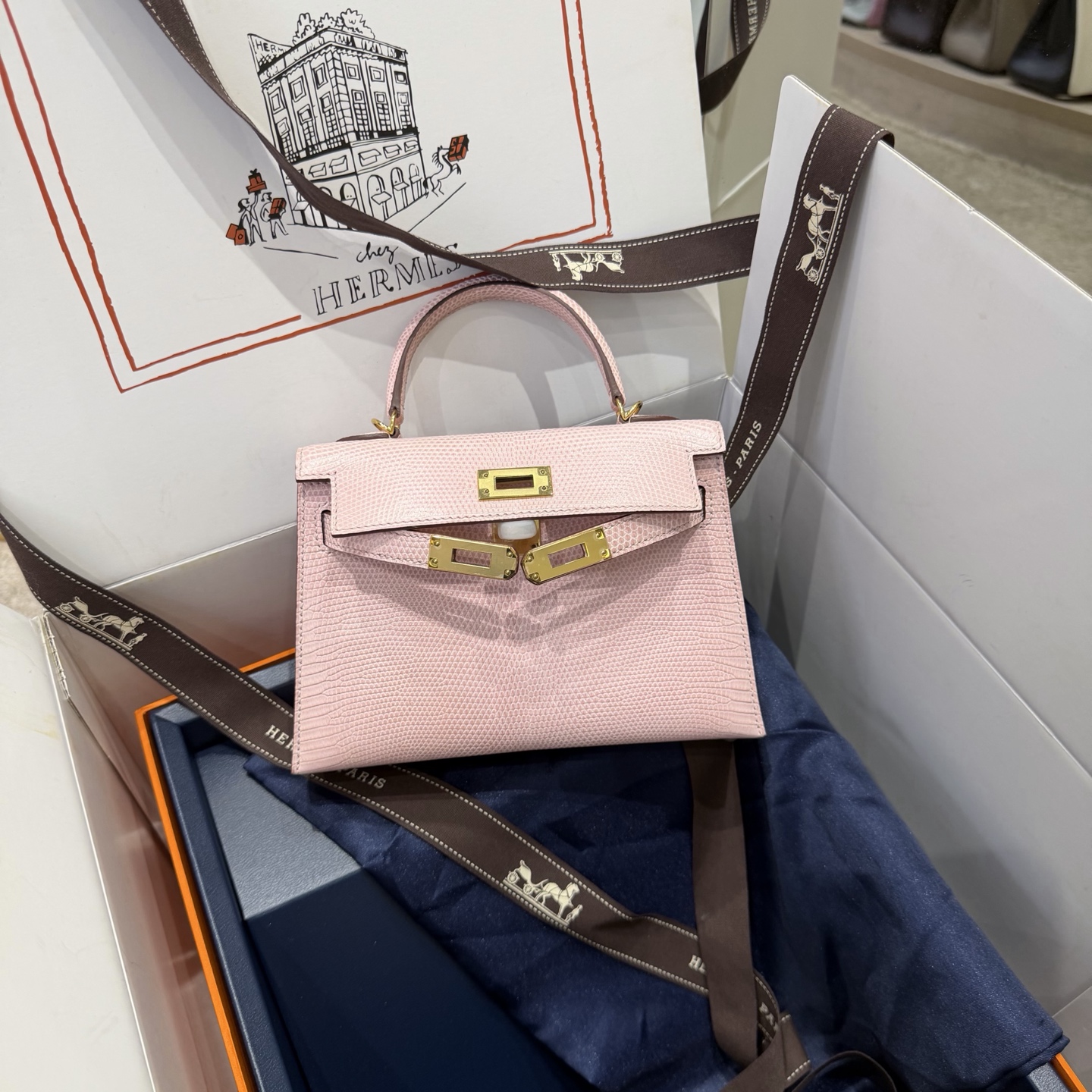 Hermes Kelly 19 Pink lizard 19cm top handle everyday