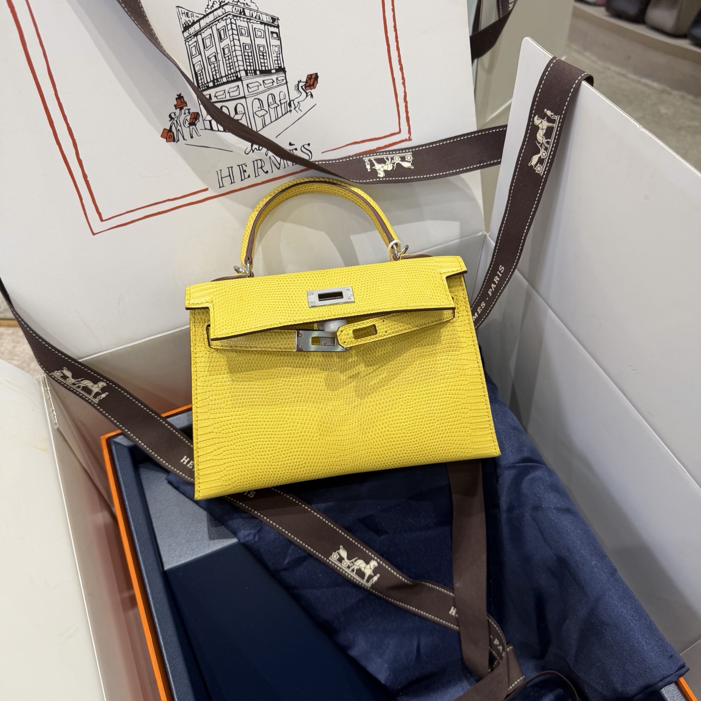 Hermes Kelly 19 Pink lizard 19cm top handle everyday
