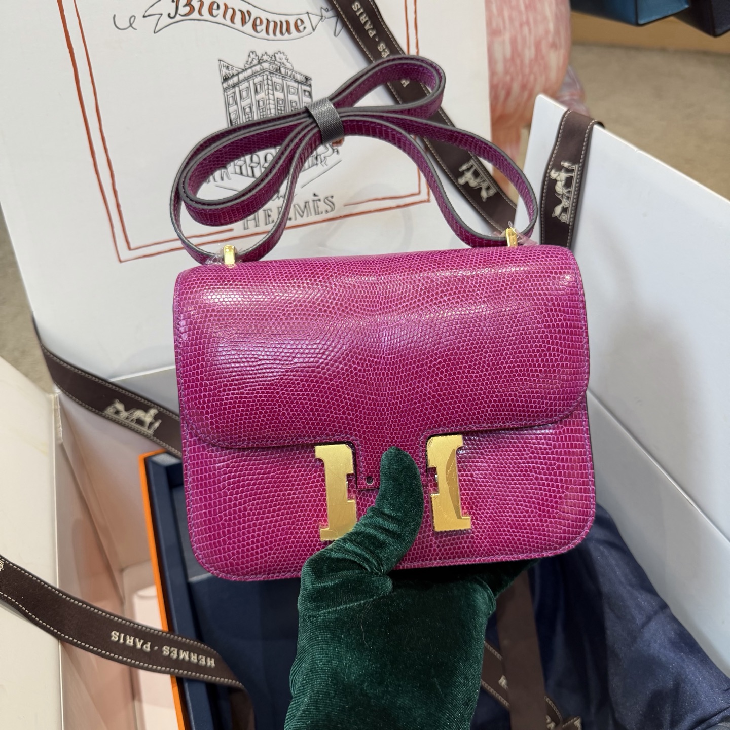 Hermes Constance 19 Pink lizard 19cm shoulder everyday