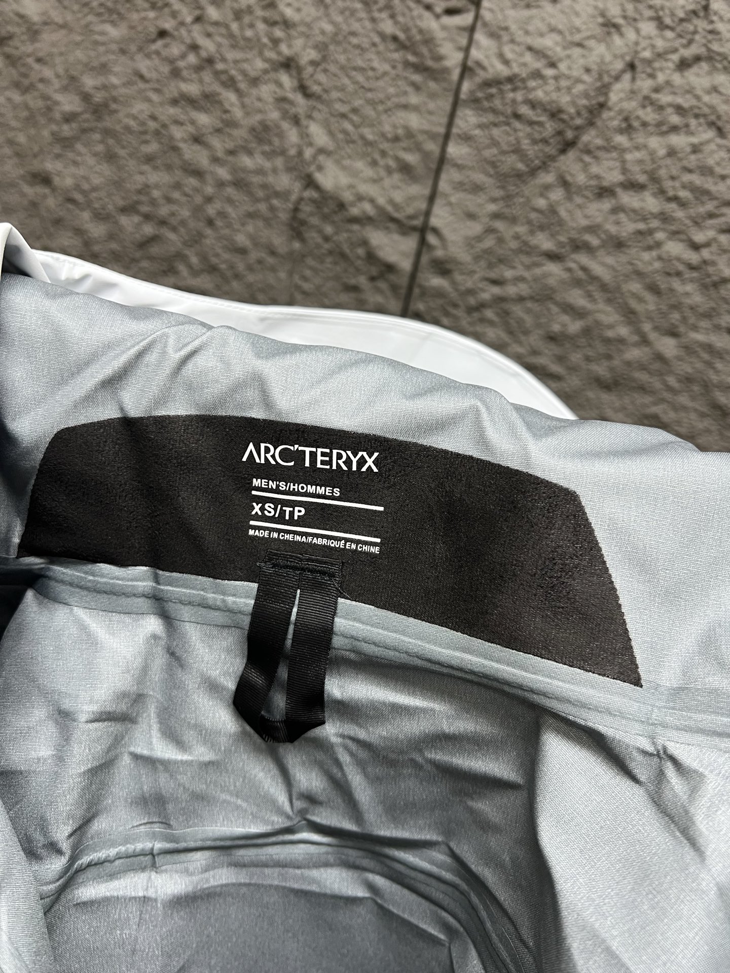 Arc'teryx Beta SL Jacket - Lightweight, Weatherproof, and Versatile 8 i1741305950815 2068 0 7