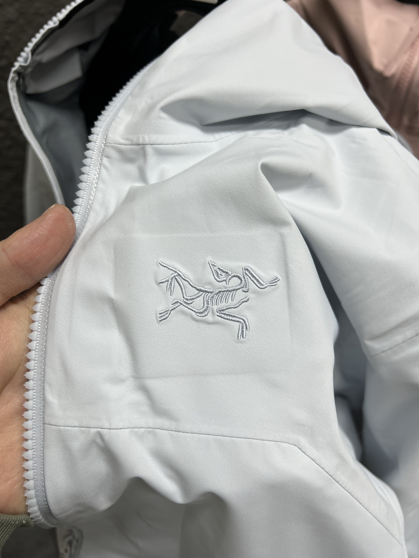 Arc'teryx Beta SL Jacket - Lightweight, Weatherproof, and Versatile 5 i1741305951804 3165 0 4