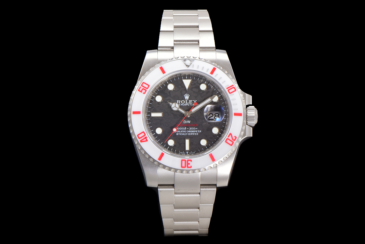 NO:145193,New Year Red Special Customized Limited Edition ROLEX Rolex DIW Submariner PARAKEET New product customized SUB Water Ghost, perfect presentation!  1. Specially customized white ceramic ring mouth and carbon fiber dial. DIW gives the water ghost a different style, reflecting a brand new visual and tactile experience!  2 After countless modifications, the three-dimensional engraving lettering is finally presented, and the perfect circle of the version with a diamond with an outer shadow, and a super luminous bead that is as gentle as jade!  3 The entire watch is made of 904L stainless steel, especially the case and bracelet are sandblasted, and have a gray matte treatment process, with a titanium texture, which is the same as the authentic one. 4 is equipped with a brand new movement, with stable quality, and each movement has been strictly inspected and has a low rework rate!  5DIW is perfectly crafted and almost to the extreme. Welcome to taste it!  ,,rolex,bracelet19860909新年红特别定制限量版ROLEX劳力士 DIW Submariner PARAKEET 新品定制款SUB水鬼,完美呈现！ 1特别定制白色陶瓷圈口、碳纤维表盘,DIW赋予水鬼不一样的风格,体现全新的视觉和触觉体验！ 2经过无数次的修改,终于呈现出刻字立体,且条丁外有外影的对版本完美圈口,温润如玉的超强夜光珠！ 3整表均采用904L精钢,特别进行了表壳和手链喷砂,并有灰色哑光处理的工艺,钛金属质感,同正品一致 4搭载全新的机芯,质量稳定,每个机芯都经过严格检测,返修率低！ 5DIW做工完美,几乎到了极致,欢迎品鉴！,,rolex,bracelet,Watch
