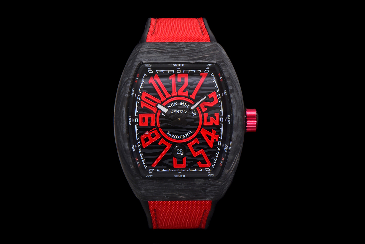 NO:392667,ABF latest product Franck Muller Vanguard V45 carbon fiber 25th anniversary limited edition model, showing the spirit of fearless breakthrough, combining with pixel elements with more technological and fashionable feel, presenting the brand's unique design style Carbon fiber case Original 1:1 open mold 45mm*14mm The case is perfectly symmetrical horizontally and vertically with the literal ETA2824 movement with high frequency amplitude 28800, accurate walking time, stable quality, curved case design close to the wrist Interchangeable built-in steel head force high-end silicone tape soft and comfortable The belt surface is designed with the same structure, which is more simple and fashionable, and is convenient to wear,19860909ABF最新品 Franck Muller 法穆兰 Vanguard V45 碳纤维 25周年特别纪念限量款 彰显无畏突破的精神 结合更富科技时尚感的像素元素 呈现品牌独特设计风格 碳纤维表壳 原装1:1 开模 45mm*14mm 表壳与字面完美横竖对称像素 搭配高频率振幅28800的ETA2824机芯 走时精准 质量稳定 紧贴手腕的弧形表壳设计 与原装可以互换的内置钢头力高级硅胶带 柔软舒适 带面采用同结构设计高密度防水布料 更加简约时尚 方便佩戴,,Watch