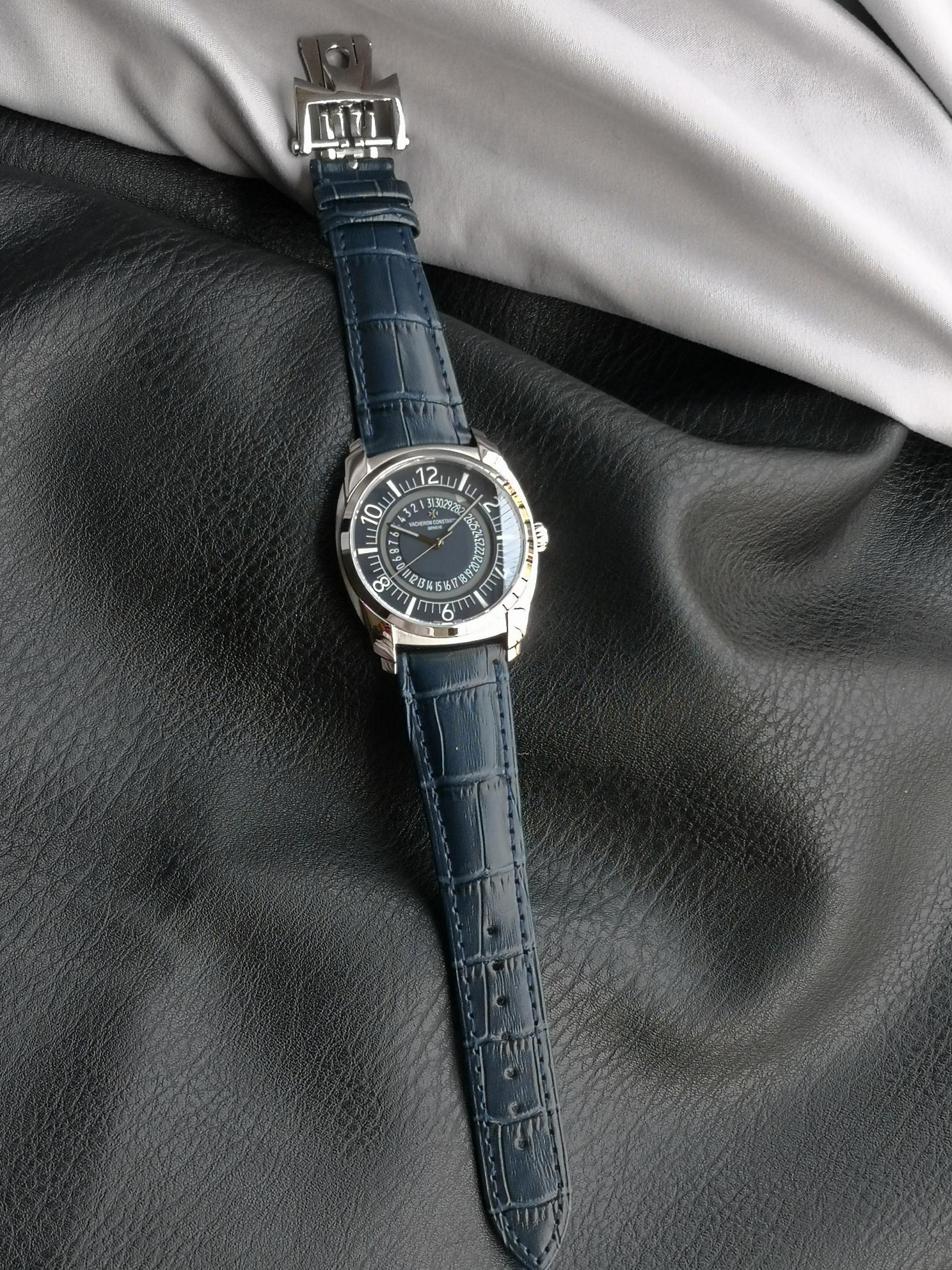 【GR Factory】 🌐市场最高版本 江诗.丹顿:奎德利4500S/000A-B364系列经典复刻版! 1:功能日期显示(为表盘中间(三角🔺指示标显示)而官网一致,机芯搭载9015改5100/1让表更显纤薄,频率为每小时振动28,800次数! 2:对表壳的四个角弧度进行改善,表盘颜色弧度更契合,12个刻度打磨更细腻,整体更贴近专柜! 3:搭配意大利牛皮➕原装扣,表径41mm.让手腕更贴合舒适!GR工厂出品的江诗.丹顿奎德利系列融汇了江诗.丹顿最独特的DNA,是江诗丹顿极致优雅的象征,充分体现了高级制表业最纯粹的传统!适合各种商务场合,简敛精致不失优雅!GR精品复刻,敬请品鉴!欢迎转载!你值得拥有🌐