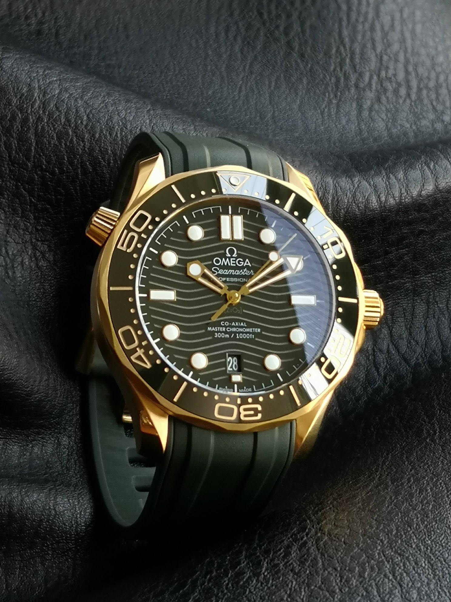 Rolex 2025 ，稳定电镀层，不掉色，42 毫米适合中国手腕的海马300米。轻奢青草绿，媲美劳力绿金迪，买海马必选VS