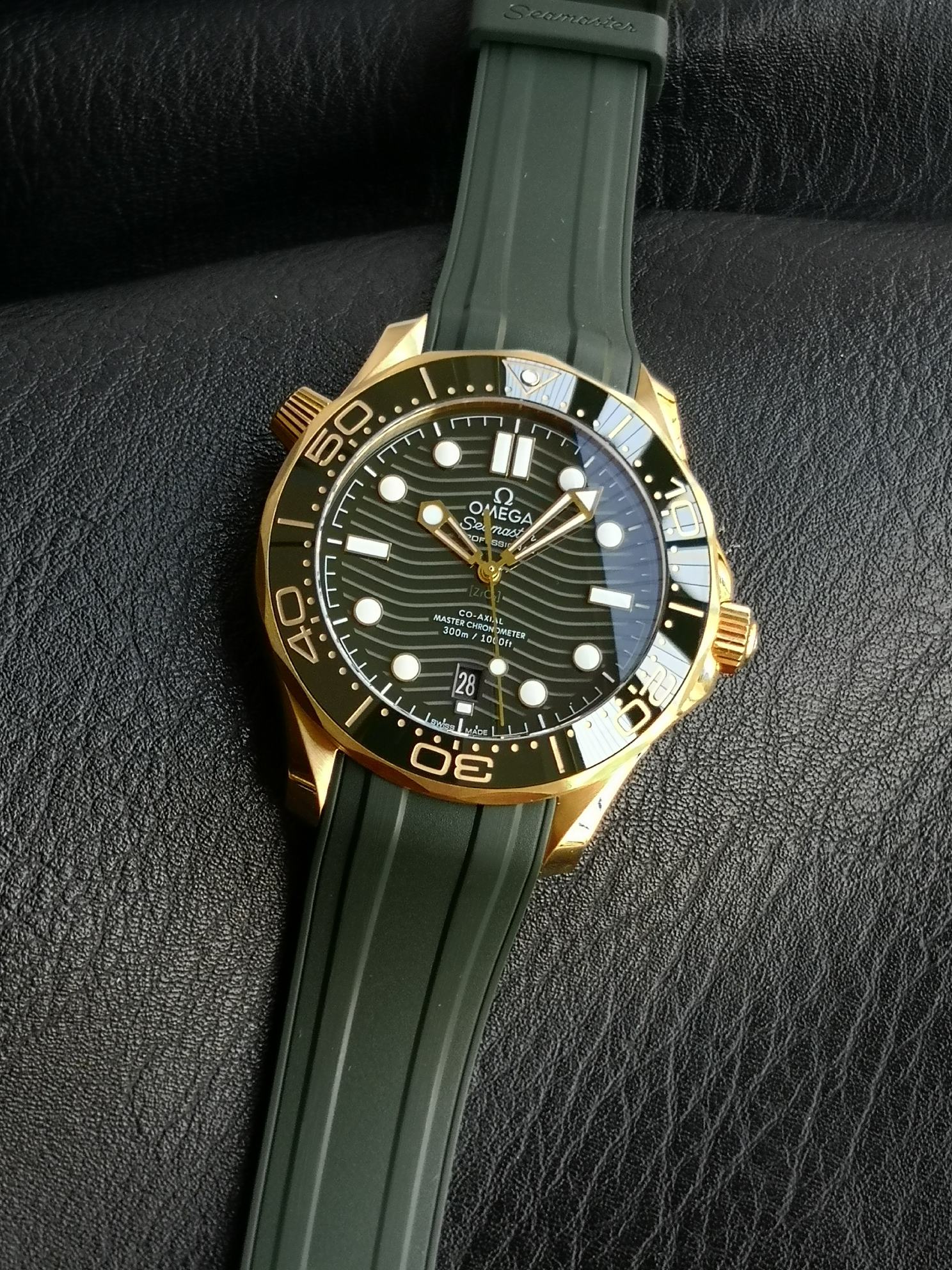 Rolex 2025 ，稳定电镀层，不掉色，42 毫米适合中国手腕的海马300米。轻奢青草绿，媲美劳力绿金迪，买海马必选VS