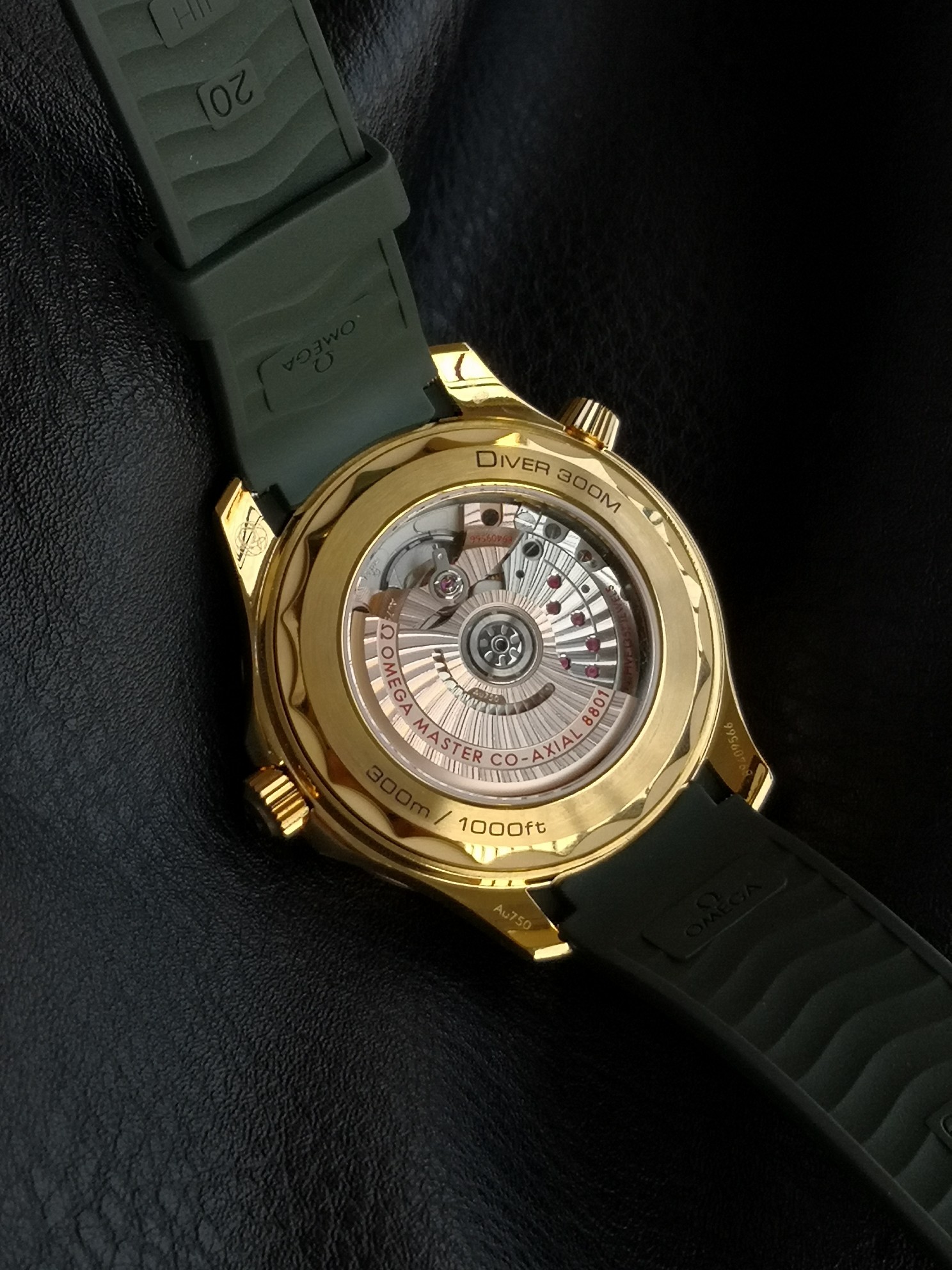 Rolex 2025 ，稳定电镀层，不掉色，42 毫米适合中国手腕的海马300米。轻奢青草绿，媲美劳力绿金迪，买海马必选VS