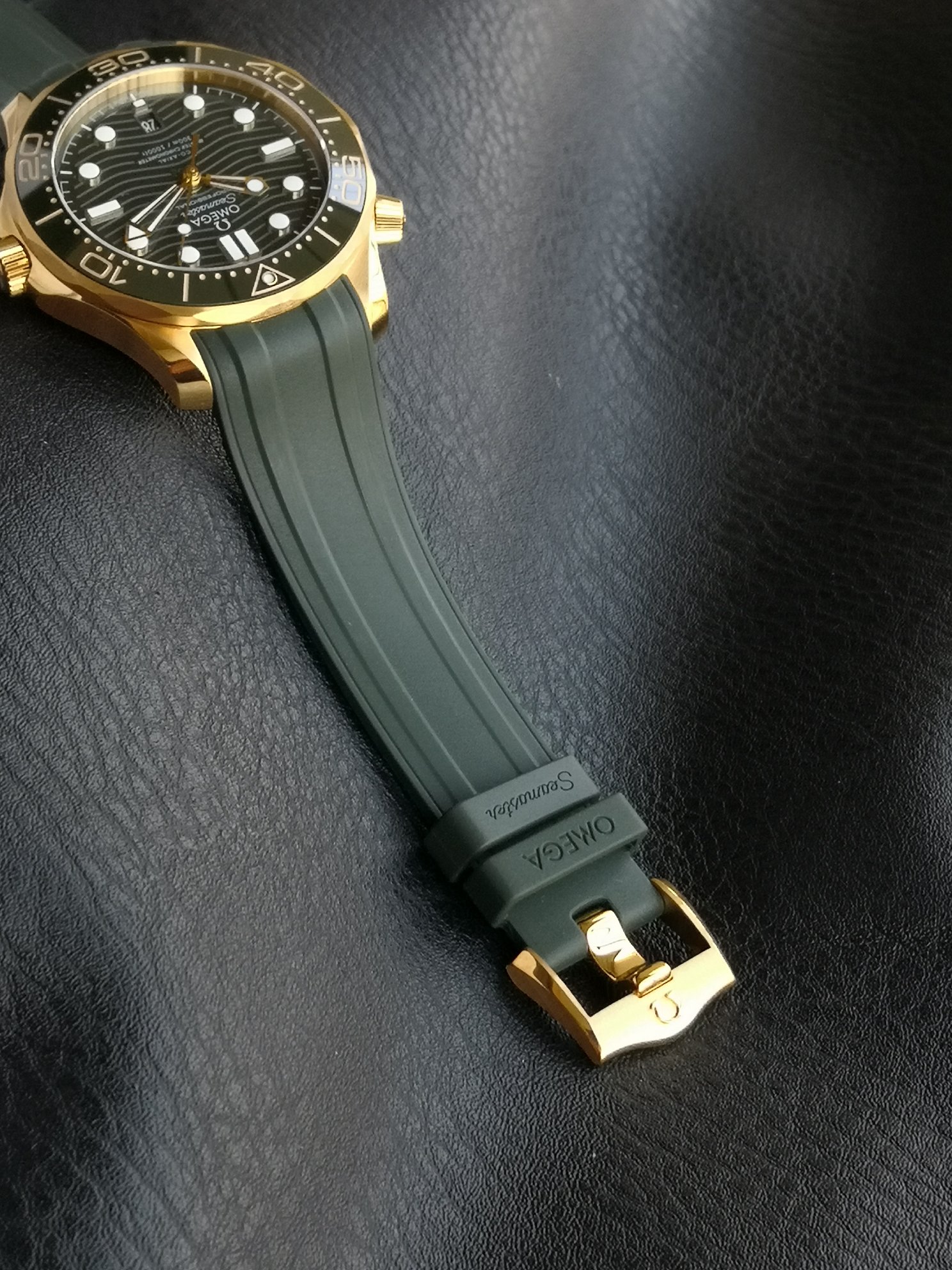 Rolex 2025 ，稳定电镀层，不掉色，42 毫米适合中国手腕的海马300米。轻奢青草绿，媲美劳力绿金迪，买海马必选VS