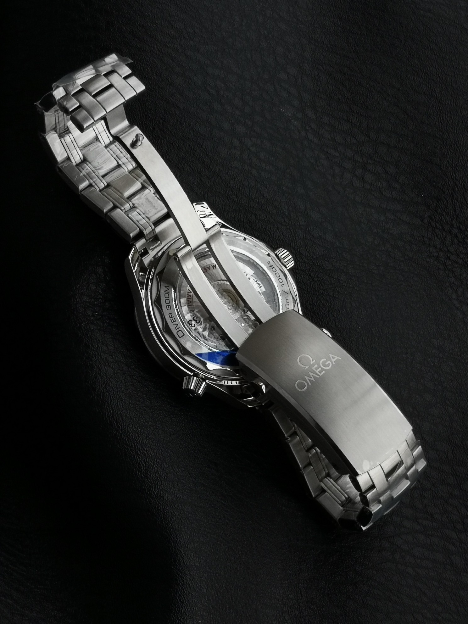 Omega VS ——V4 版本 升级欧米伽8800一体机芯 VS 8800机芯外观，功能，均与 一致