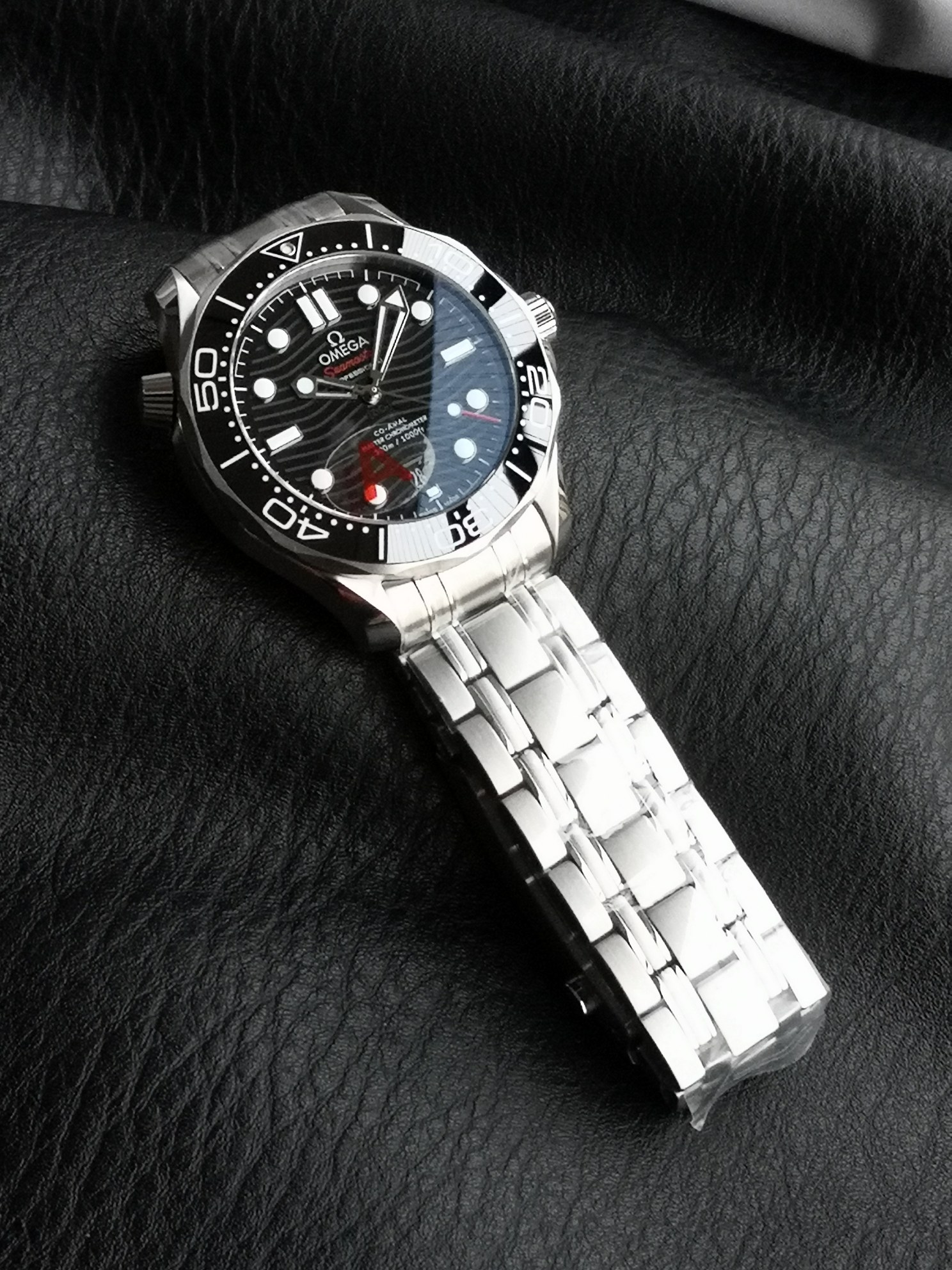 Omega VS ——V4 版本 升级欧米伽8800一体机芯 VS 8800机芯外观，功能，均与 一致