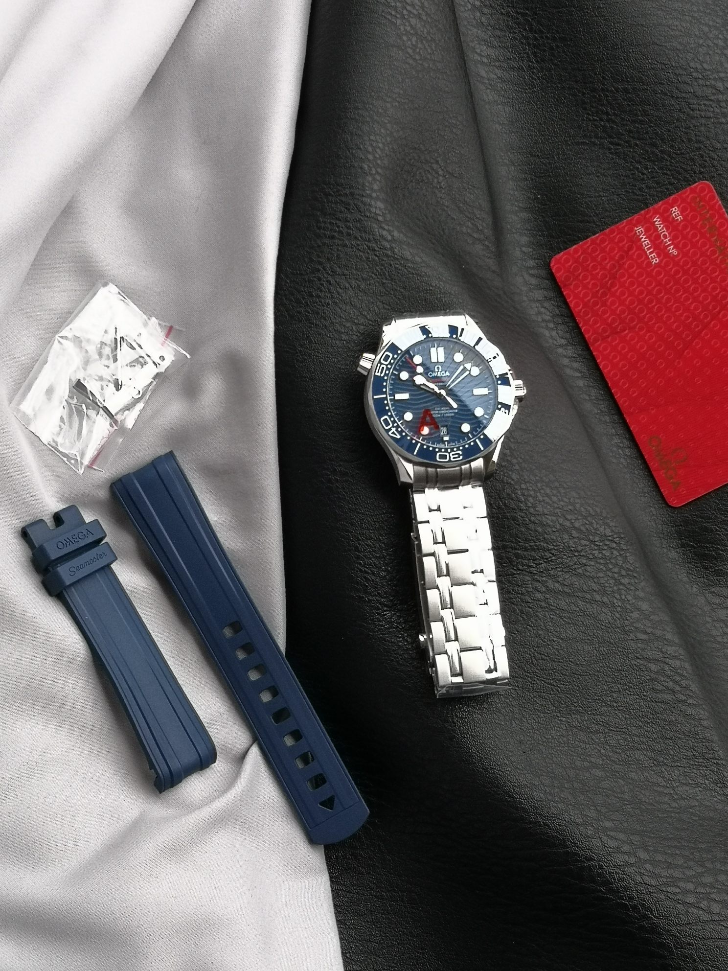 Omega VS ——V4 版本 升级欧米伽8800一体机芯 VS 8800机芯外观，功能，均与 一致