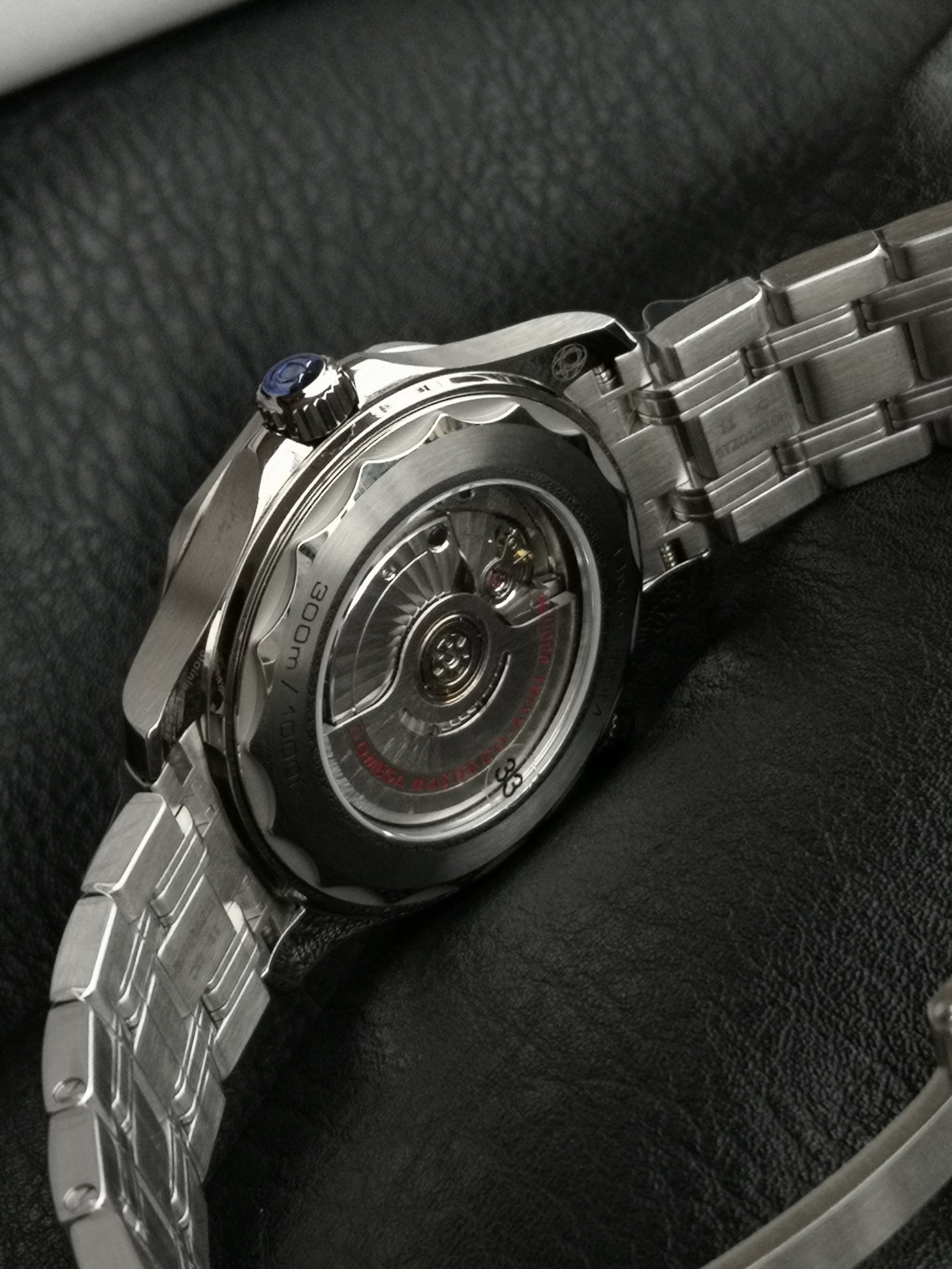 Omega VS ——V4 版本 升级欧米伽8800一体机芯 VS 8800机芯外观，功能，均与 一致
