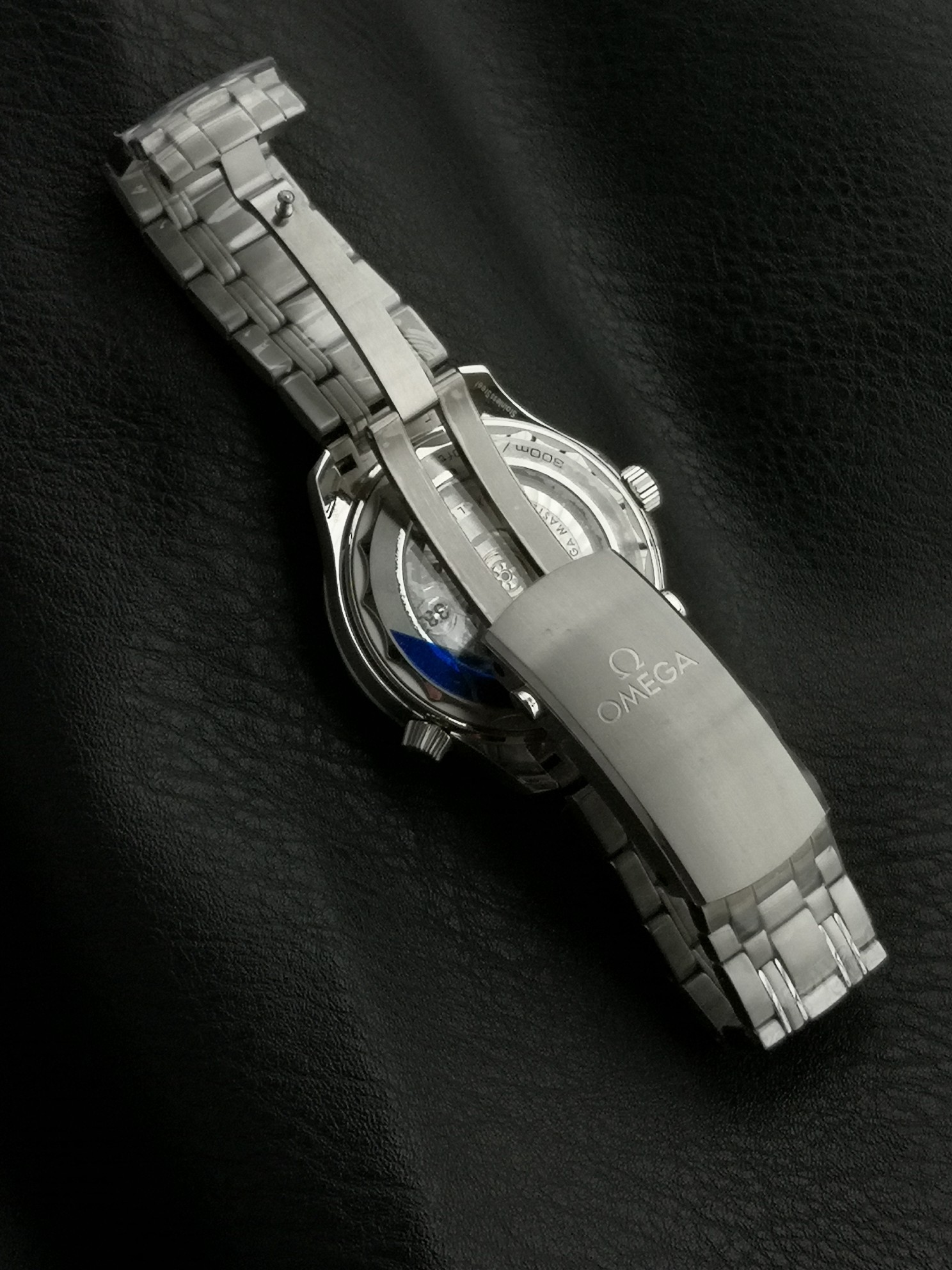 Omega VS ——V4 版本 升级欧米伽8800一体机芯 VS 8800机芯外观，功能，均与 一致
