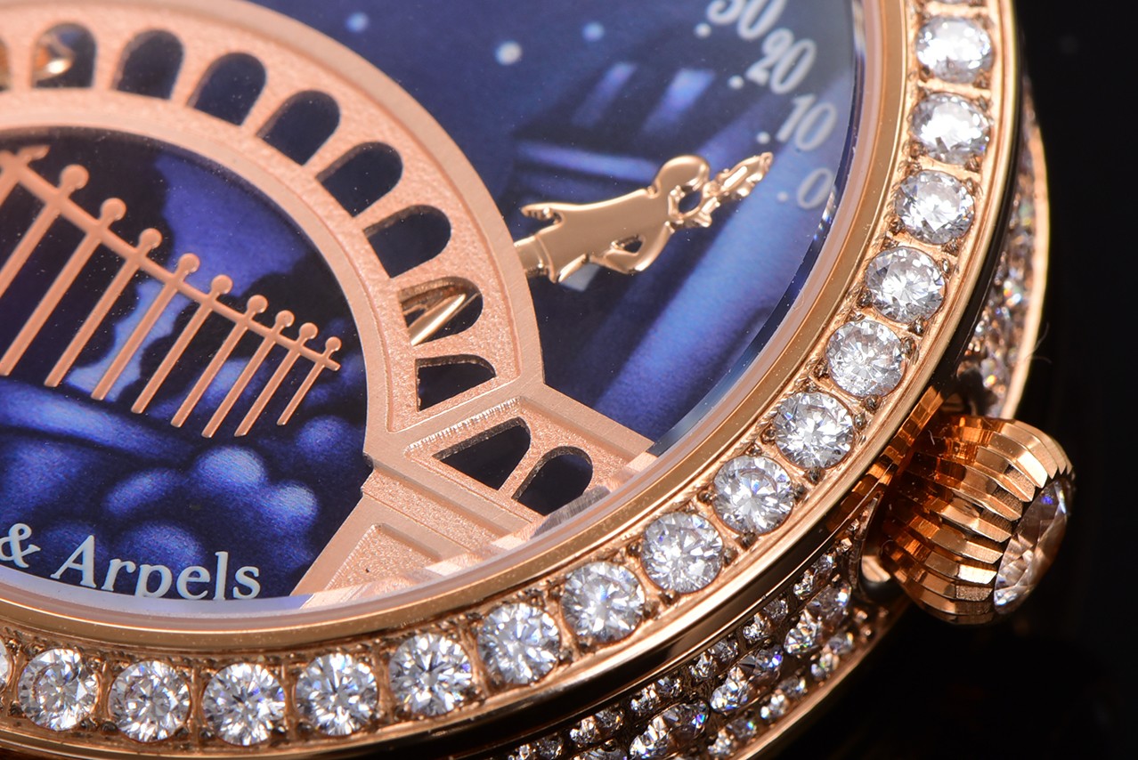 梵克雅宝 🌐四季情人桥腕表
💜梵雅克宝-Van Cleef&Arpels✨诗意复杂能功系列:恋人之桥最浪的漫手表 瑞定士做石英机芯升级最新版 蓝宝石玻璃镜升面级:表直壳径约38mm:情人升桥级为~纯材钢料 1比1复刻,女孩是时男针孩是分针,时针分和针都是用高科技、技术做成的3D效果针.按一下七字位按钮🔘:会自动走三次来回:亲吻 巜三生三世》表达的你爱意。按三字位按钮一下:自己走到当时的时间后会发现恋人💑在悄悄地走到中间去接吻之后各自回到零点。还什等么,最佳物礼就它了💜梵克雅宝,这个充满诗意与浪漫的品牌,一直致力于向爱情致敬。他们的情人桥手表,以其独特的设计和精湛的工艺,成为了许多时尚名媛的心头好。
这款手表的设计灵感来源于情人桥,寓意着爱情的永恒与美好。它采用了逆跳的钟表技术,巧妙地表达了恋人之间的柔情蜜意和缱绻缠绵。表盘以春夏秋冬为主题,色彩绚丽,诗意盎然,仿佛在诉说着每一个季节的爱情故事。
无论是春夏的明媚阳光,还是秋冬的落叶飘零,这款手表都能以一种独特而诗意的方式引导你度过每一天。它的颜值之高,简直让人惊叹不已,简直是美爆了的艺术品。
梵克雅宝希望通过这款手表,向所有有情人传递美好的祝福:愿你们拥有美好的爱情,生活灿烂,幸福直到永久🌐