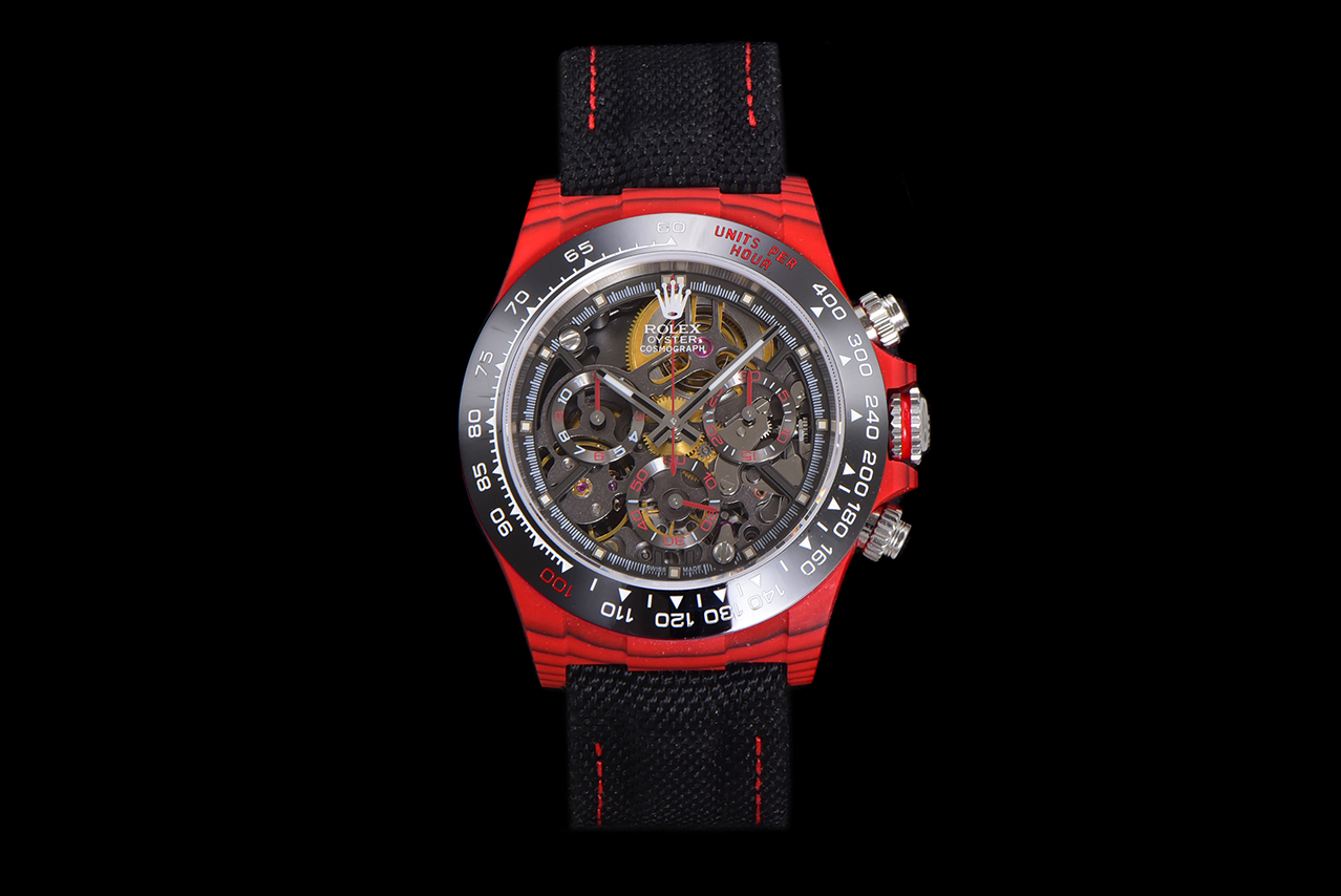 NO:541820,Full carbon fiber modified custom version Rolex ROLEX case is made of imported composite carbon fiber material. The carbon fiber is a new material with a color that is never out of date. The overall pattern is very elegant and luxurious. The carbon fiber is soft on the outside and hard on the inside, the mass is lighter than metal aluminum, but higher than steel, and corrosion-resistant. The case texture is varied, and each carbon fiber watch will show different patterns due to different cutting methods, becoming a unique existence. The movement uses a hollow movement, with a diameter of 40MM, and TWF once again casts a different Ditoner for you!  !  !  ,,rolex19860909全碳纤维改装定制版 劳力士ROLEX 表壳整体采用进口复合碳纤维材质,碳钎维材质是一种新型材料,颜色为永不过时的黑色,整体的纹路十分典雅、奢华.碳纤维外柔内刚,质量比金属铝轻,强度却高于钢铁,并且具有耐腐蚀.表壳纹理多变,并且每一枚碳纤维腕表会因切割方式有别而展现出不同的纹路,成为独一无二的存在,机芯采用镂空机芯,腕表直径40MM,TWF再次为你铸造不一样的迪通拿！！！,,rolex,Watch