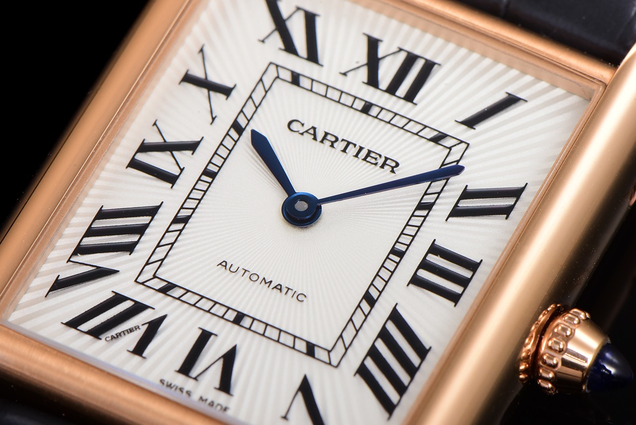 Часы Cartier Tank LC