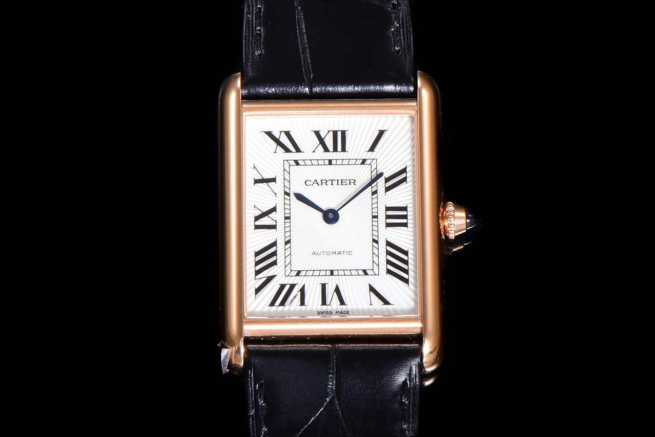 Часы Cartier Tank LC