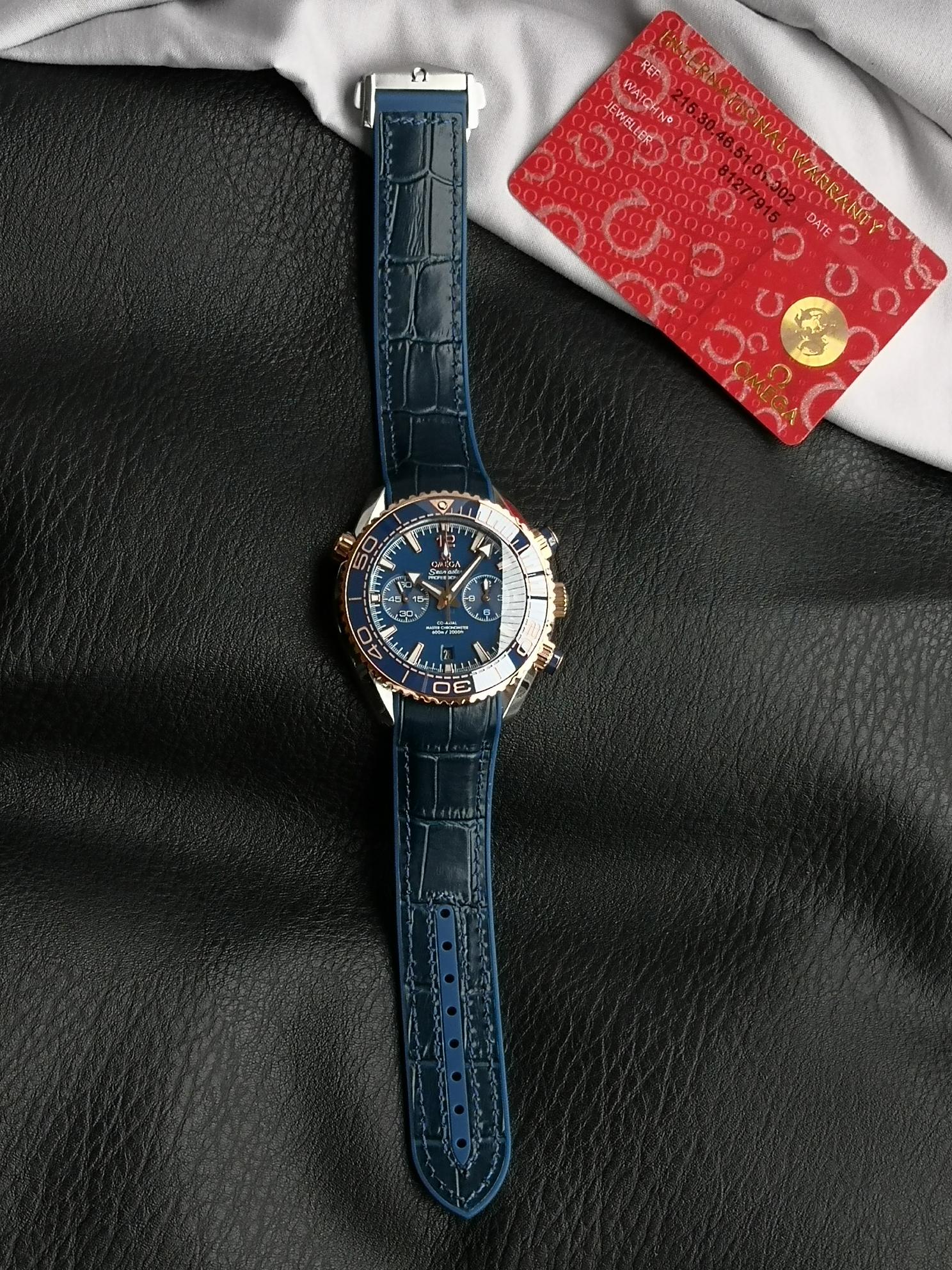 NO:586172,VR grandly launches the Ocean Universe Mi Zhizhen Observatory Chronograph, with the market's exclusive fine-tuning strap system that is consistent with the original version!  Made with the original imported ceramic inlaid with platinum fired enamel and oil-filled process, the orange ring is fuller, flatter and more realistic, and the silver-gray font will never fade!  The dial has a high degree of restoration, and the literal color is made using the most advanced computer fine-tuning color matching currently available on the market!  Equipped with a customized version of Cal. fully automatic chronograph movement, double T shock-resistant Omega's unique black balance wheel technology, synchronized with the original ultra-long 72-hour standby, and all timing functions are synchronized with the original!  The entire watch is cast from selected clarity 316L steel, finely polished, and crafted with craftsmanship. It is a perfect replica for all watch friends: a classic tempered by time!  ,,omega19860909VR隆重推出——海洋宇宙米至臻天文台计时腕表,市场独家做到与原版一致的微调表带系统！采用原版进口陶瓷镶铂金烧制琅彩填油工艺制作,橙色圈口更饱满更平更逼真,银灰色字体永不掉色！表盘还原度高,字面颜色采用目前市面最先进的电脑微调配色而成！搭载定制版Cal.全自动计时机芯,双T抗震欧米茄独特黑摆轮工艺,同步原装超长72小时待机,所有计时功能同步原版！整表采用精选净度316L钢材铸造,精打细磨、匠心打造、为各大表友独献完美复刻:时间的淬炼的经典！,,omega,Watch