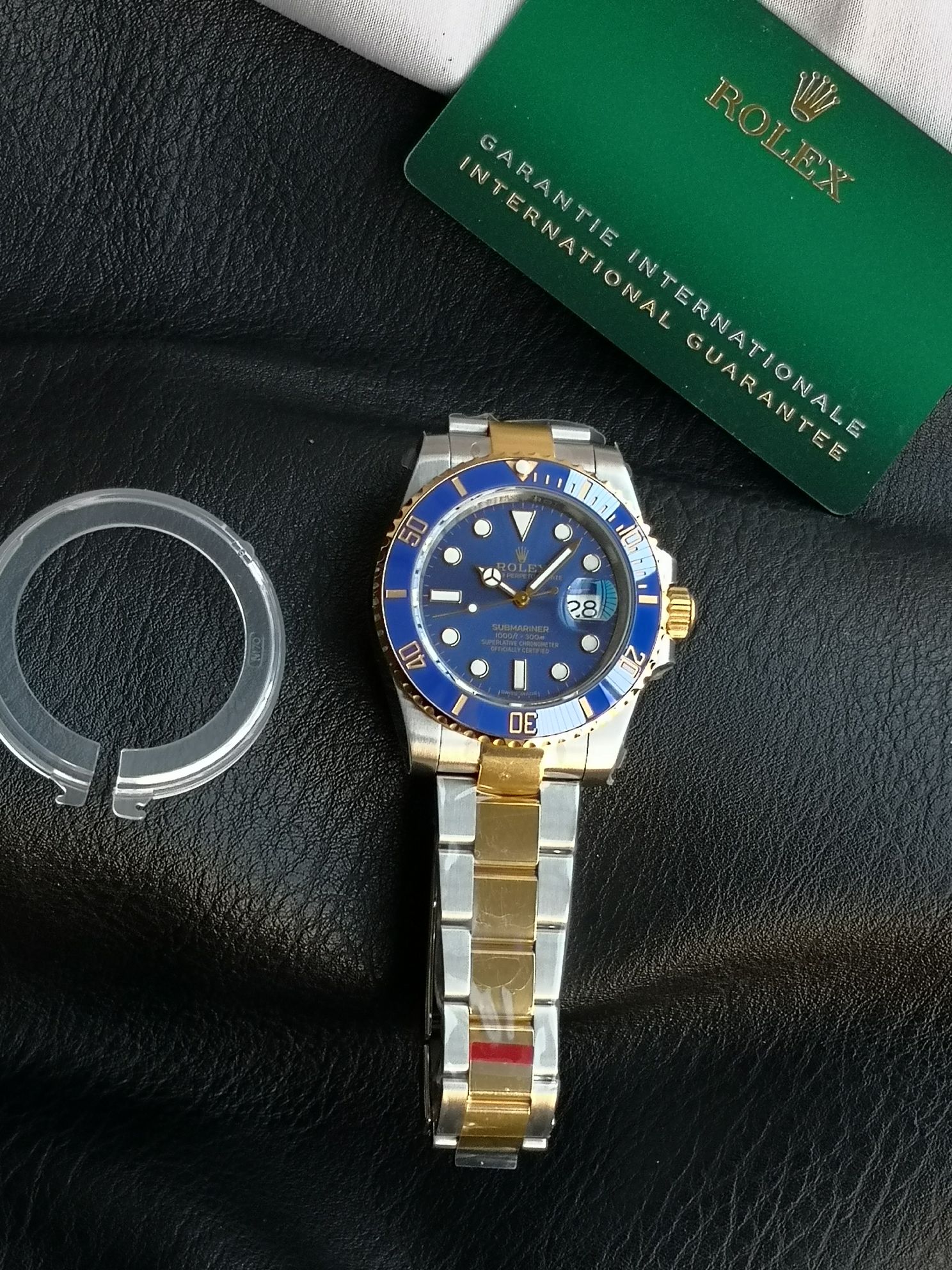 NO:687696,VS recommends the Rolex Submariner series 116613LB for a limited time - blue dial watch (gold and blue), stainless steel and gold case bracelet (gold steel (Oyster steel and 18ct gold) Oyster, three-lattice link,  Gold, folding buckle,), 18ct gold, 60-minute scale unidirectional rotating outer ring, with scratch-resistant Cerachrom ceramic word ring, gold-coated numbers and scales screw-in triple buckle triple waterproof system, sapphire crystal glass, dark blue dial, equipped with CAL. automatic mechanical movement, size 40 mm.,, rolex, gold19860909VS限时推荐劳力士潜航者型系列116613LB- 蓝盘腕表(间金蓝),精钢间黄金色表壳表链（黄金钢（蚝式钢与18ct黄金）蚝式,三格链节, 间金,折叠扣,）,18ct黄金,60分钟刻度单向旋转外圈,配抗刮损Cerachrom陶质字圈,金涂层数字及刻度旋入式三扣锁三重防水系统,蓝宝石水晶玻璃,深蓝色表盘,搭载CAL.型自动机械机芯,尺寸40毫米.,,rolex,gold,Watch