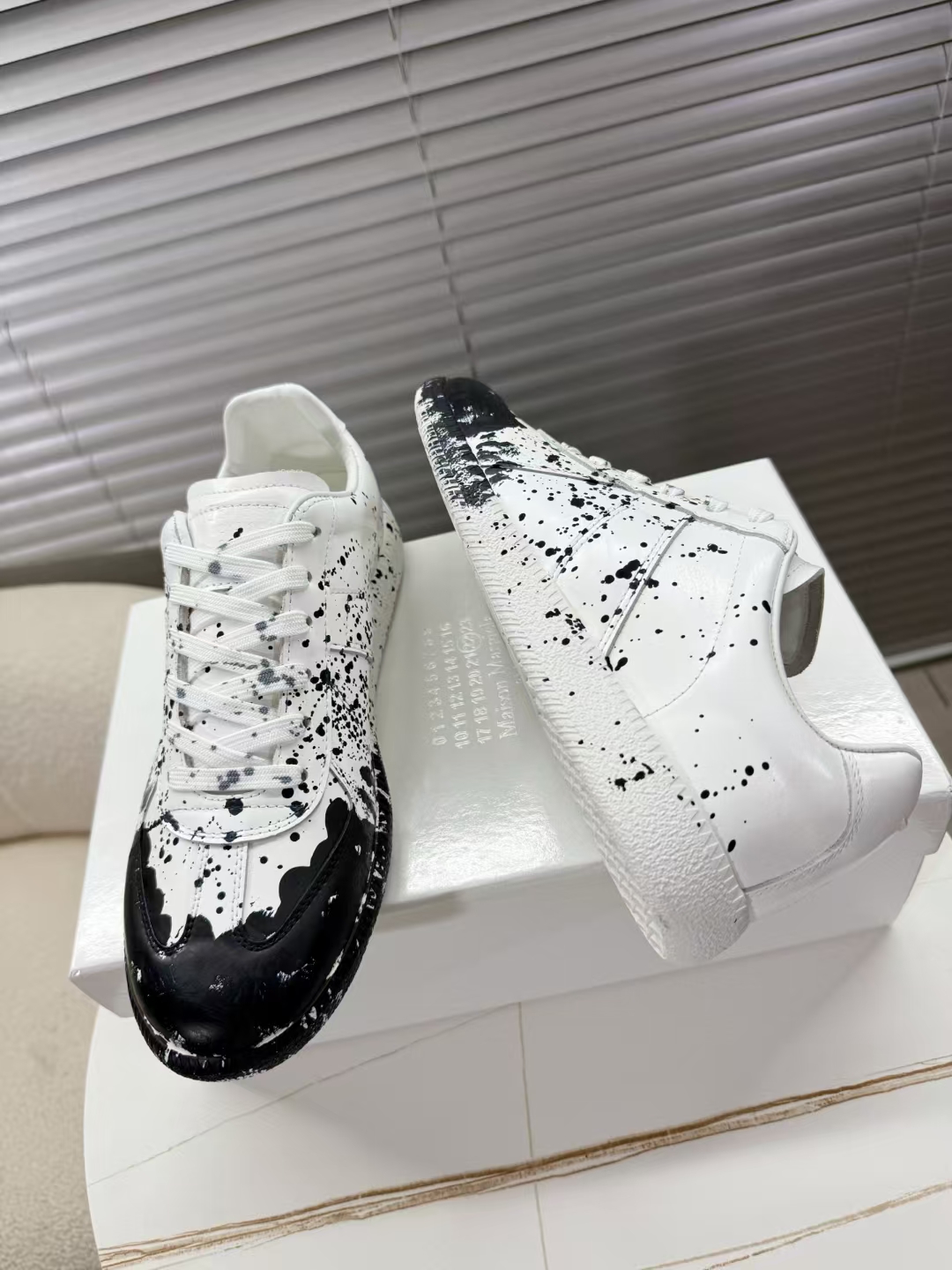 MM6 Maison Margiela Replica Leather Sneakers, Unisex Style, Various Sizes 7 a1748523126687 0658