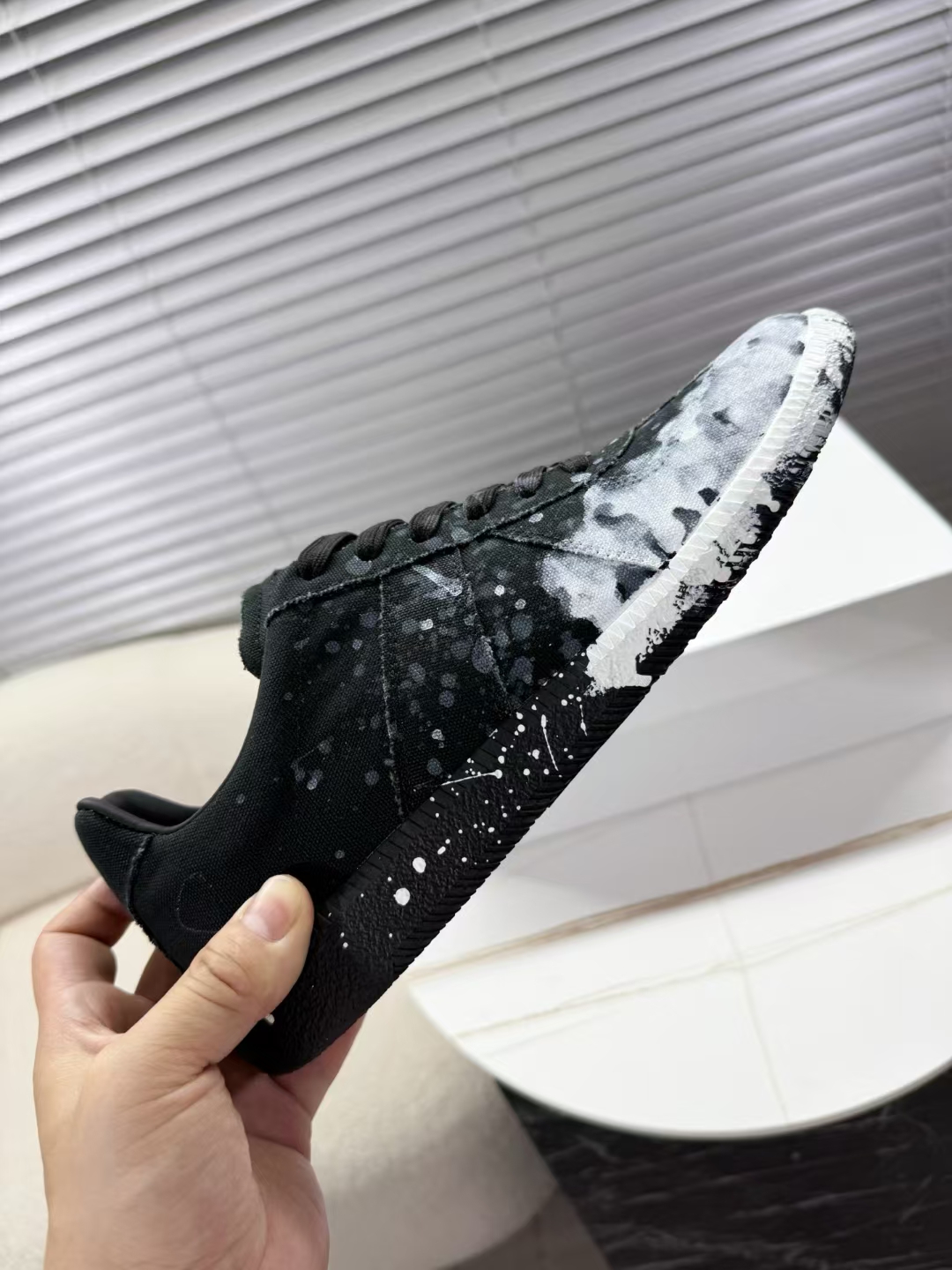 MM6 Maison Margiela Distressed Denim Sneakers for Men and Women 7 a1748523227653 8584