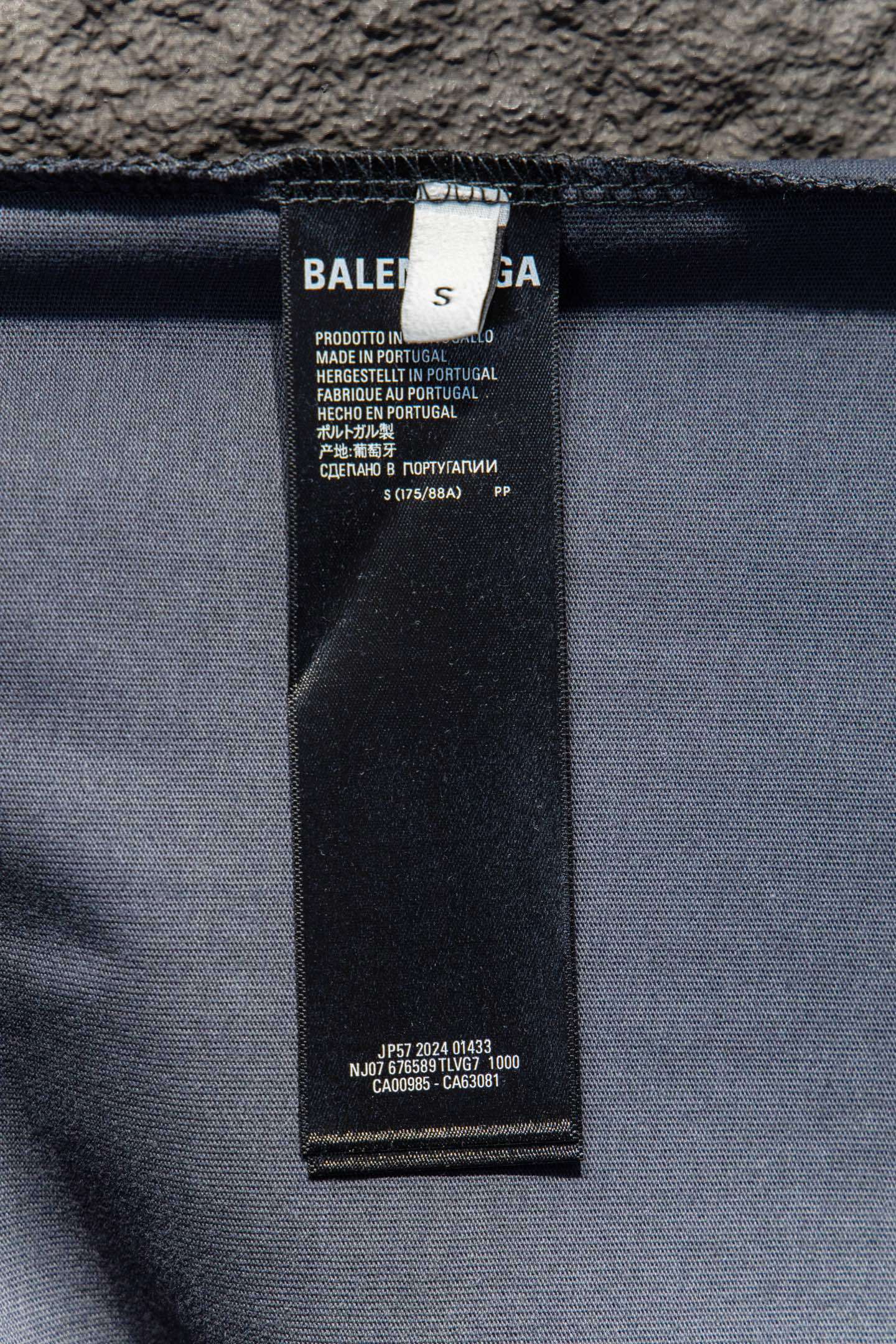 BALENCI*GA 磨破拉胶裂纹短袖T•25ss
⚠️ZP开发定织定染面料、颜色 印花、版型。