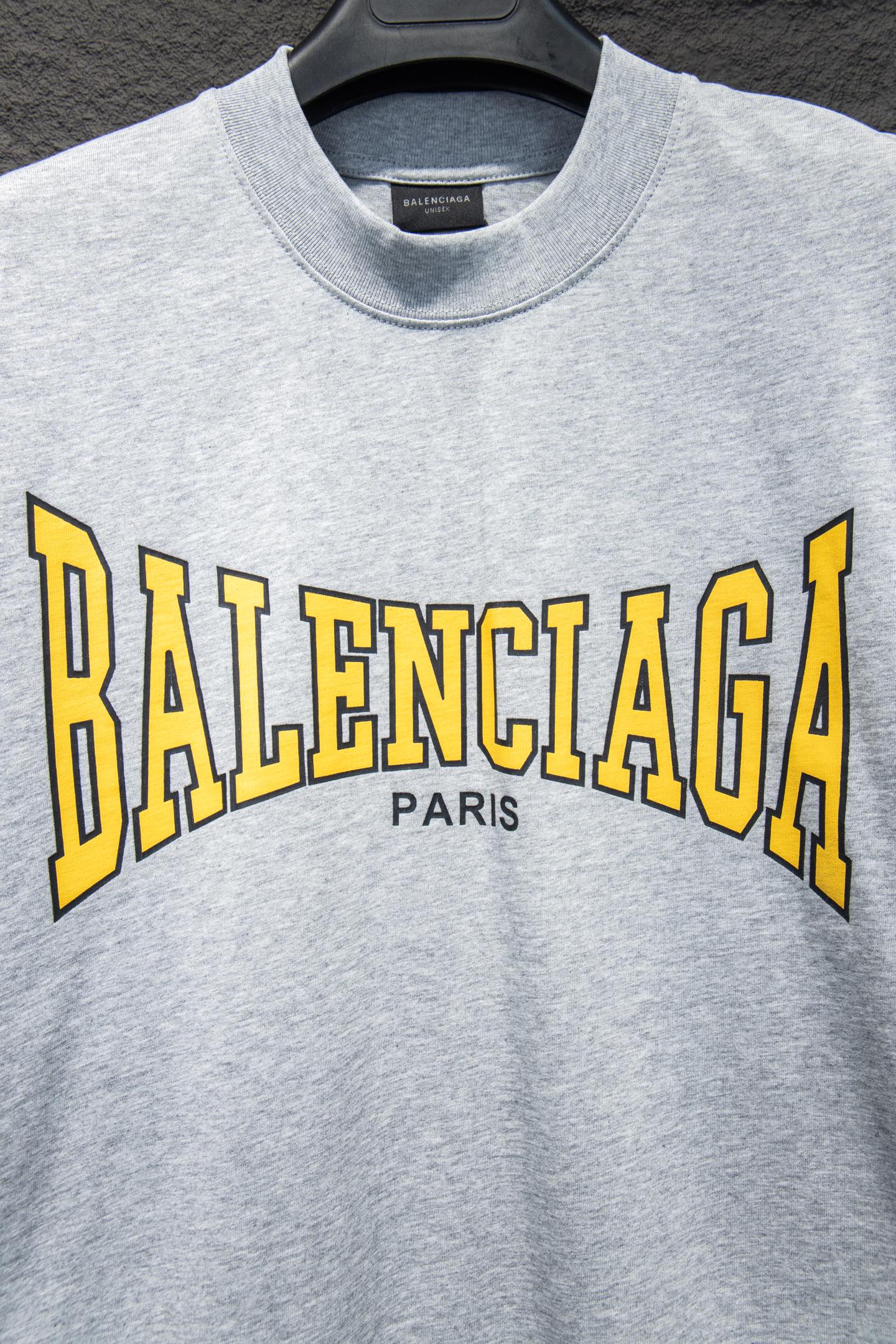

BALENCI*GA 拉胶裂纹短袖T•25ss

⚠️ZP开发定织定染面料、颜色 印花、版型。

采