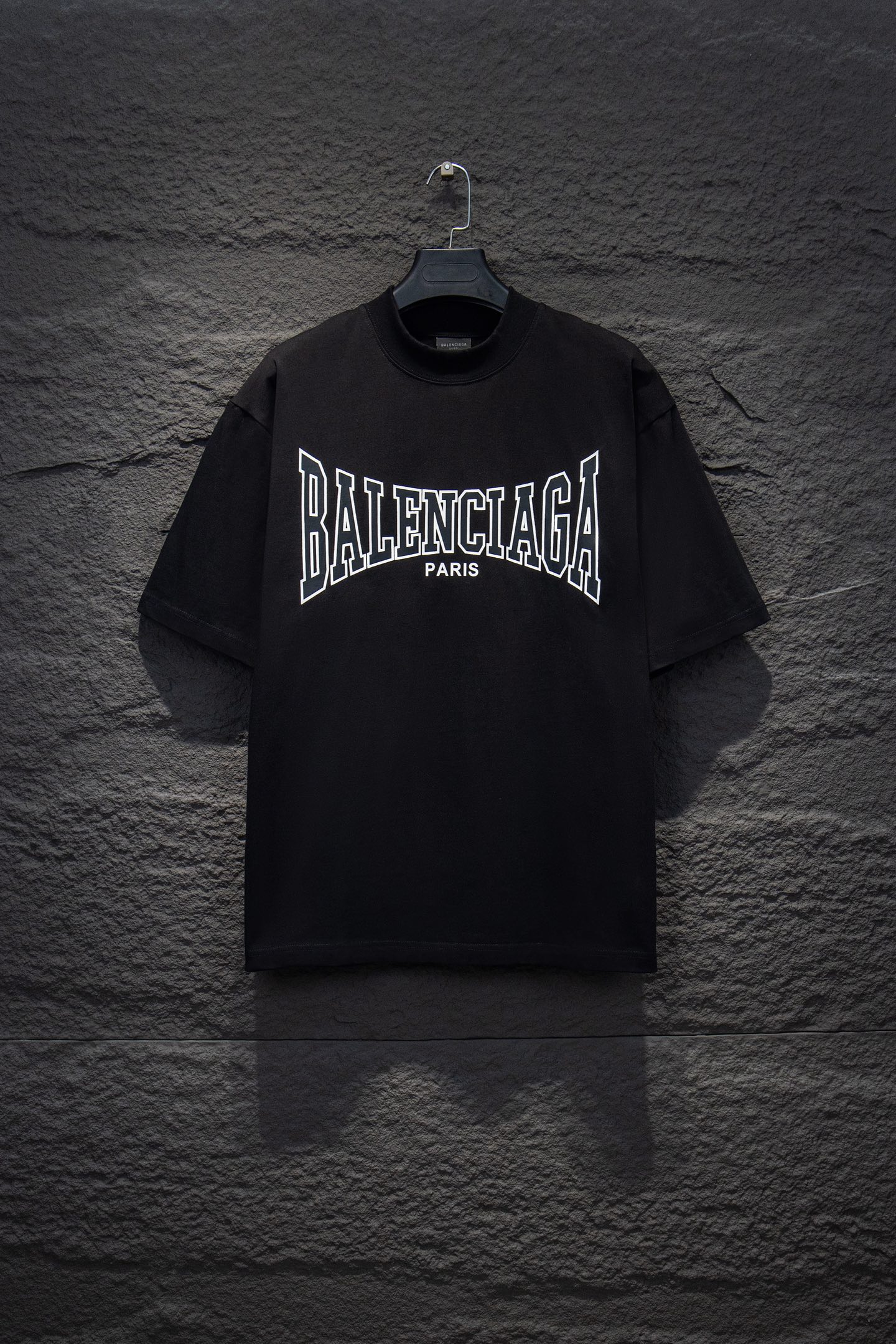 

BALENCI*GA 拉胶裂纹短袖T•25ss

⚠️ZP开发定织定染面料、颜色 印花、版型。

采