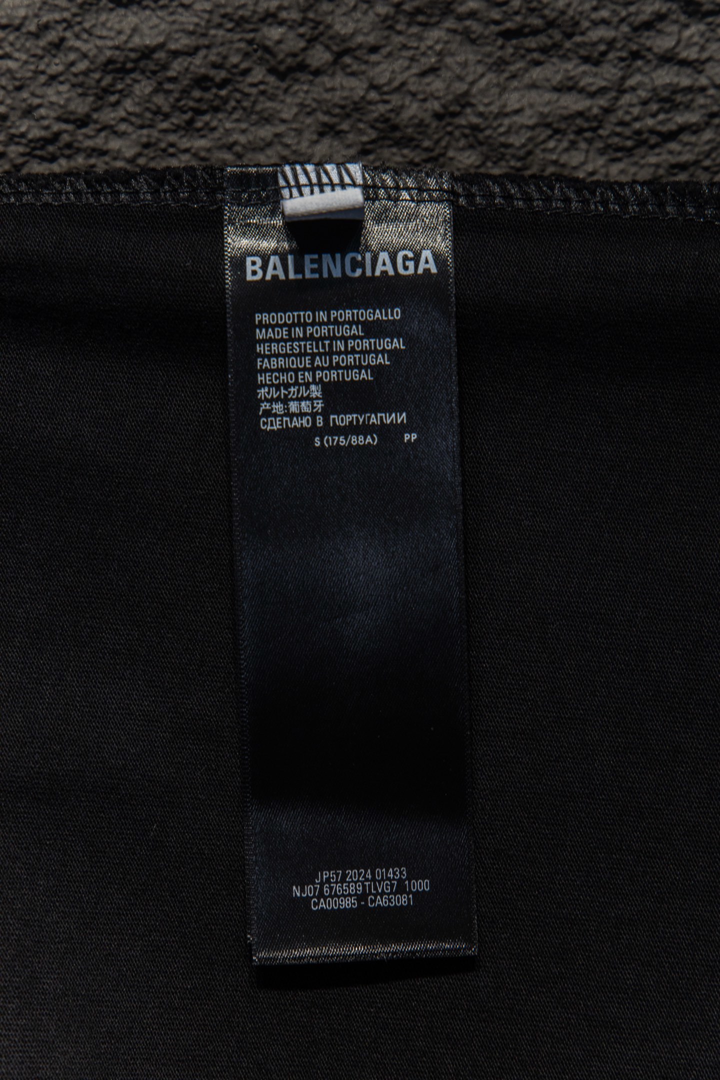 Balenciaga.25SS
⚠️抢购ZP开发定染面料色.破洞.印花.水洗.做旧.版型.
采用32