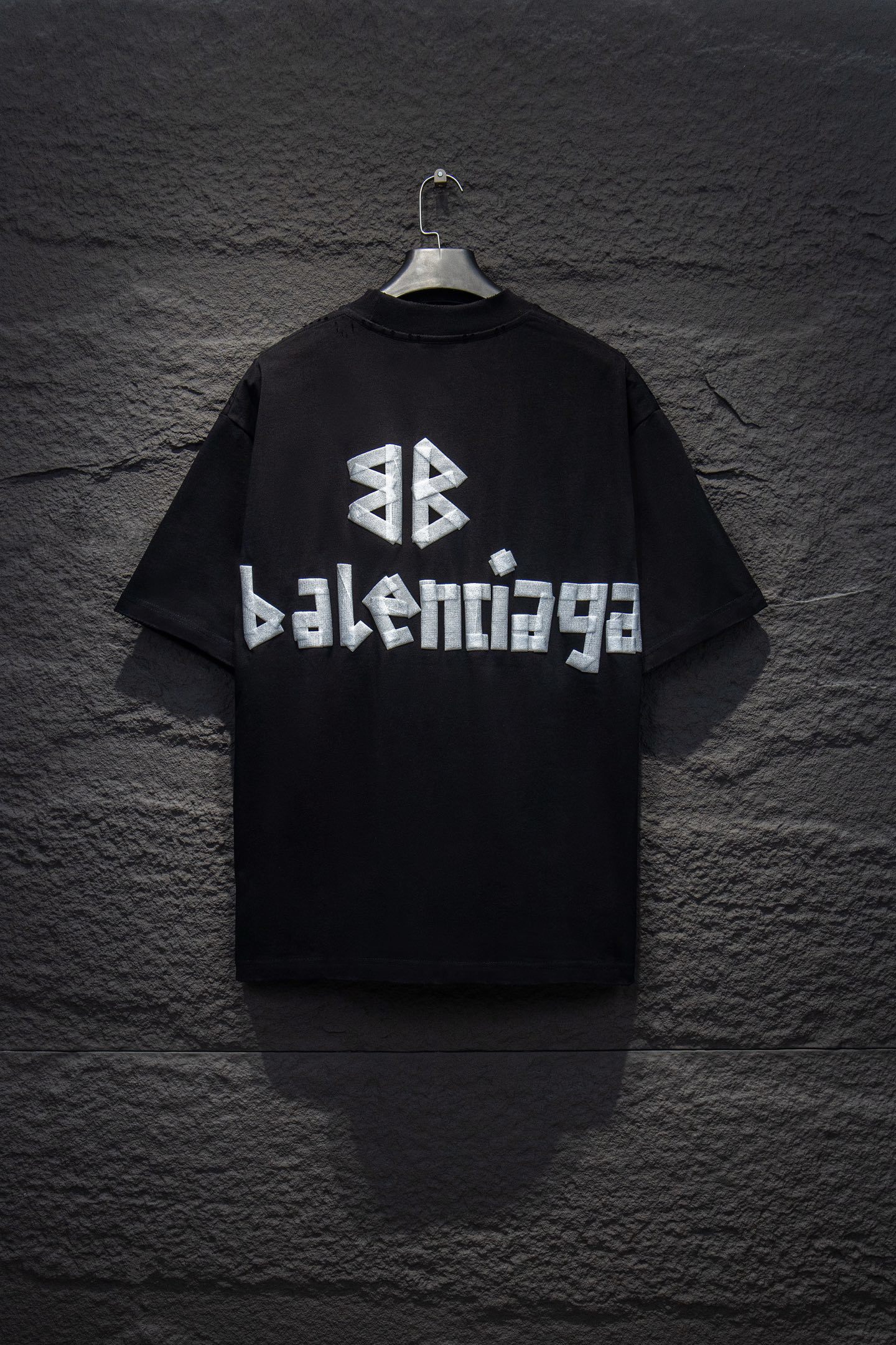 Balenciaga.25SS
⚠️抢购ZP开发定染面料色.破洞.印花.水洗.做旧.版型.
采用32