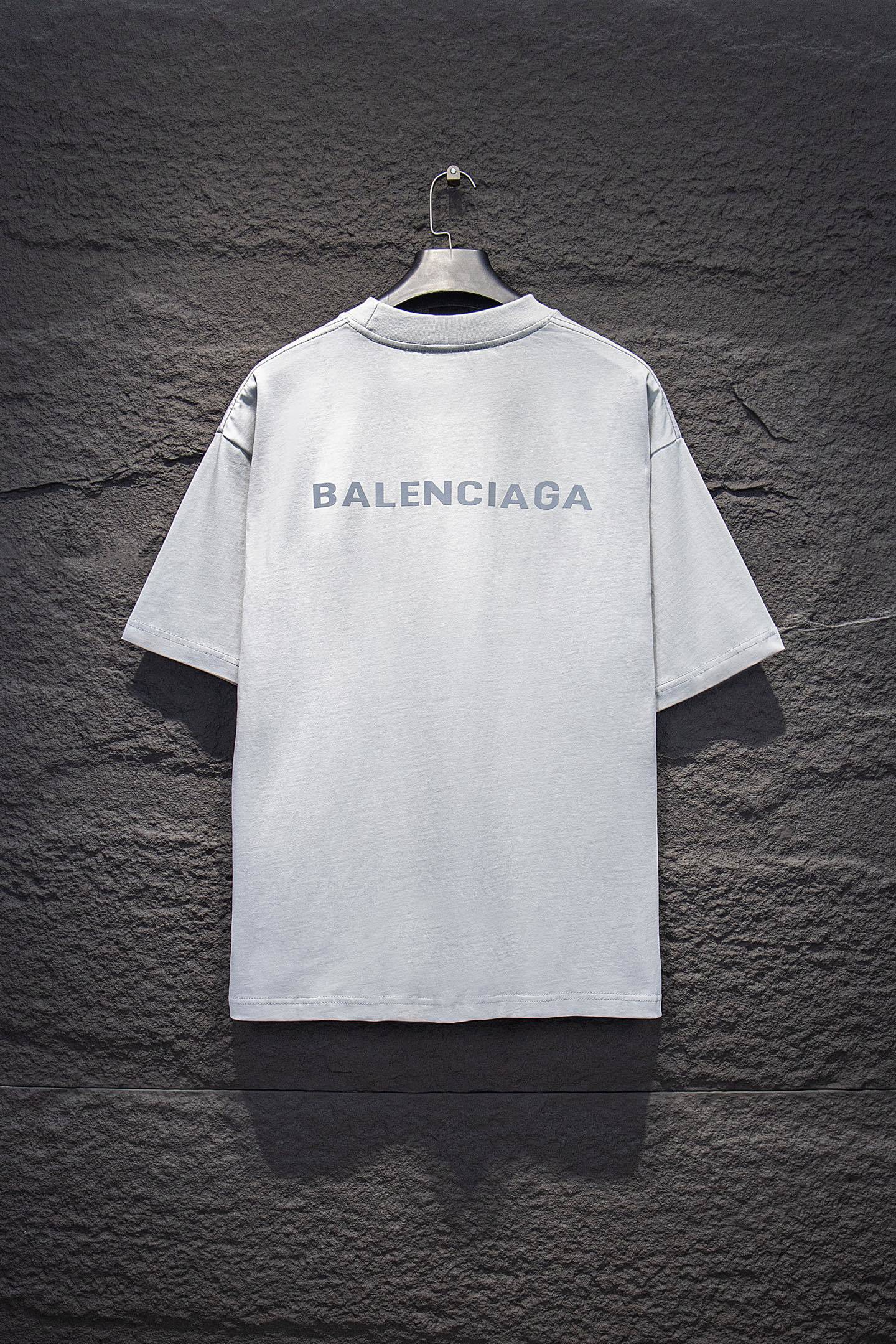Balenciaga.25SS
⚠️抢购ZP开发定染面料色.反光.印花.水洗..版型.
采用32S/
