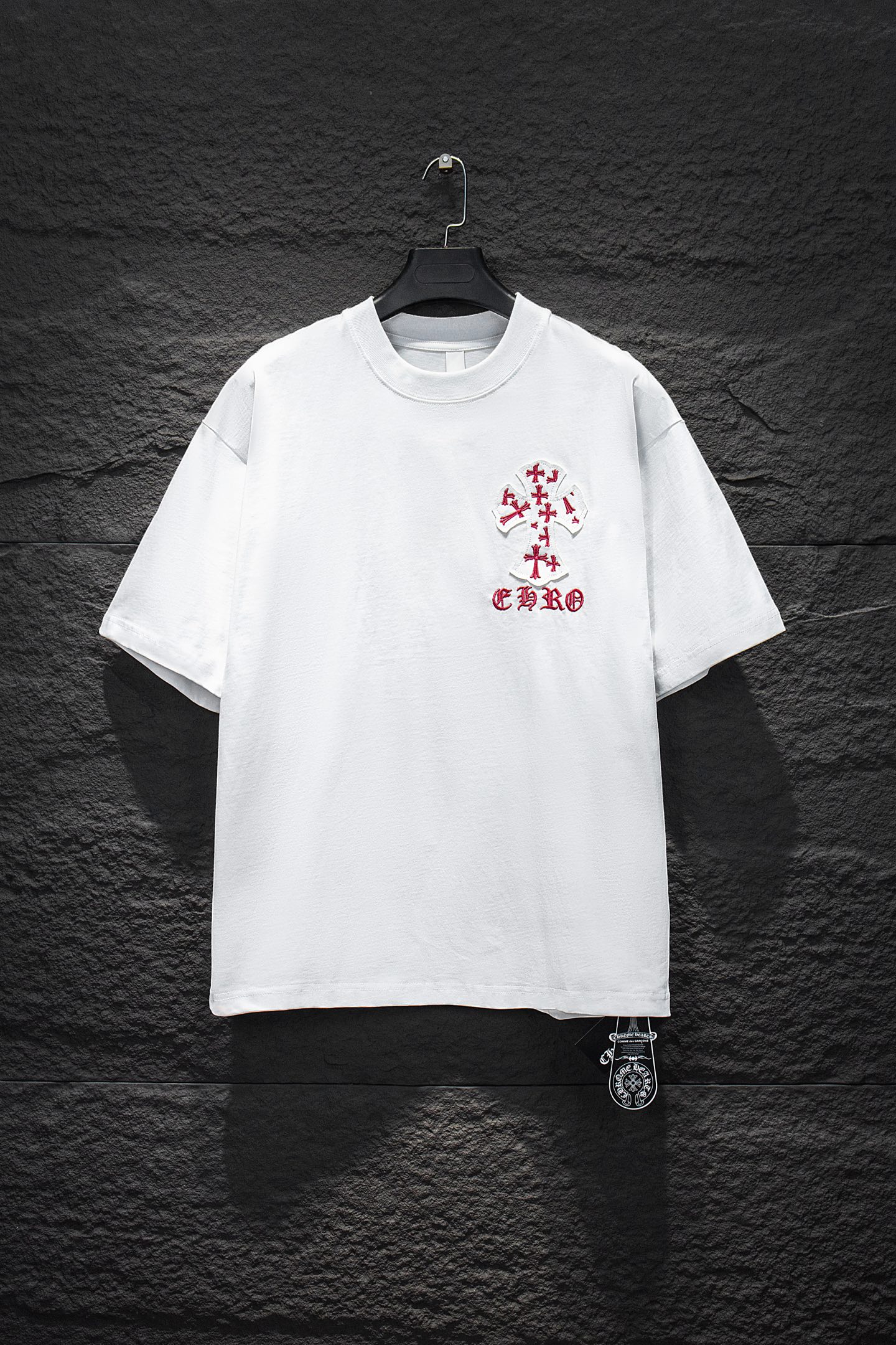 
Chrome hearts 25FW 

今年大火的克罗心款太🉑️了
前幅胸口进口皮标选用ZP材料 1