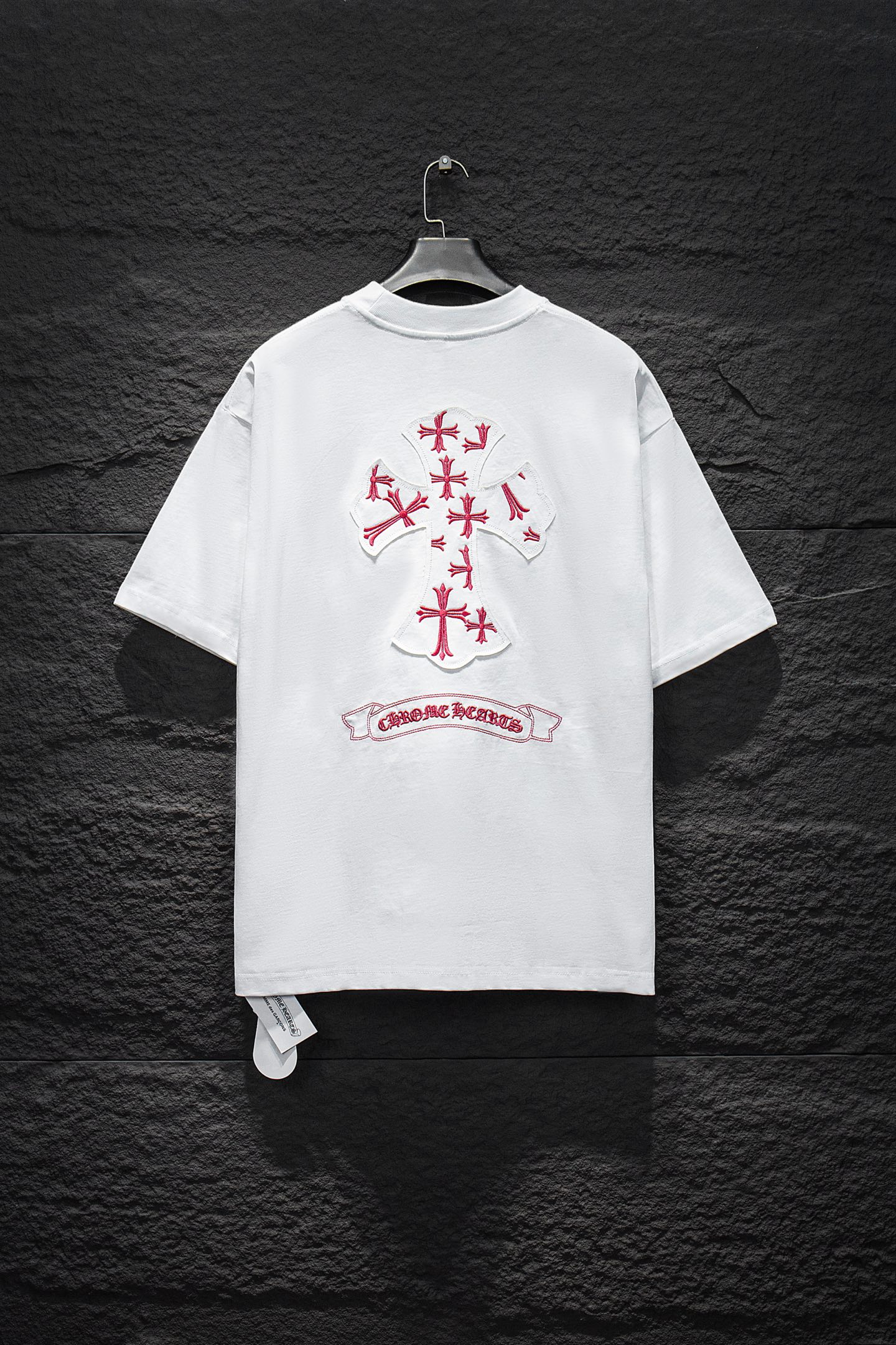 
Chrome hearts 25FW 

今年大火的克罗心款太🉑️了
前幅胸口进口皮标选用ZP材料 1