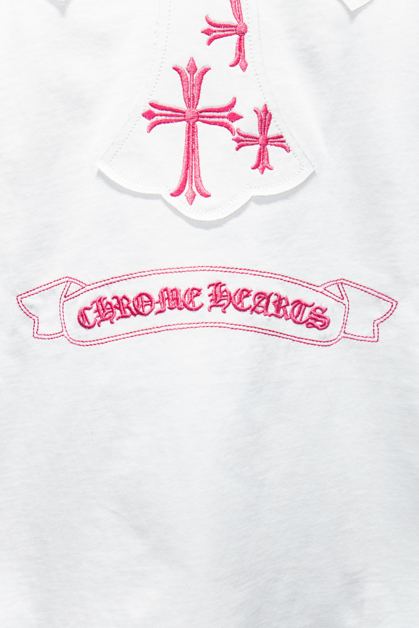 
Chrome hearts 25FW 

今年大火的克罗心款太🉑️了
前幅胸口进口皮标选用ZP材料 1