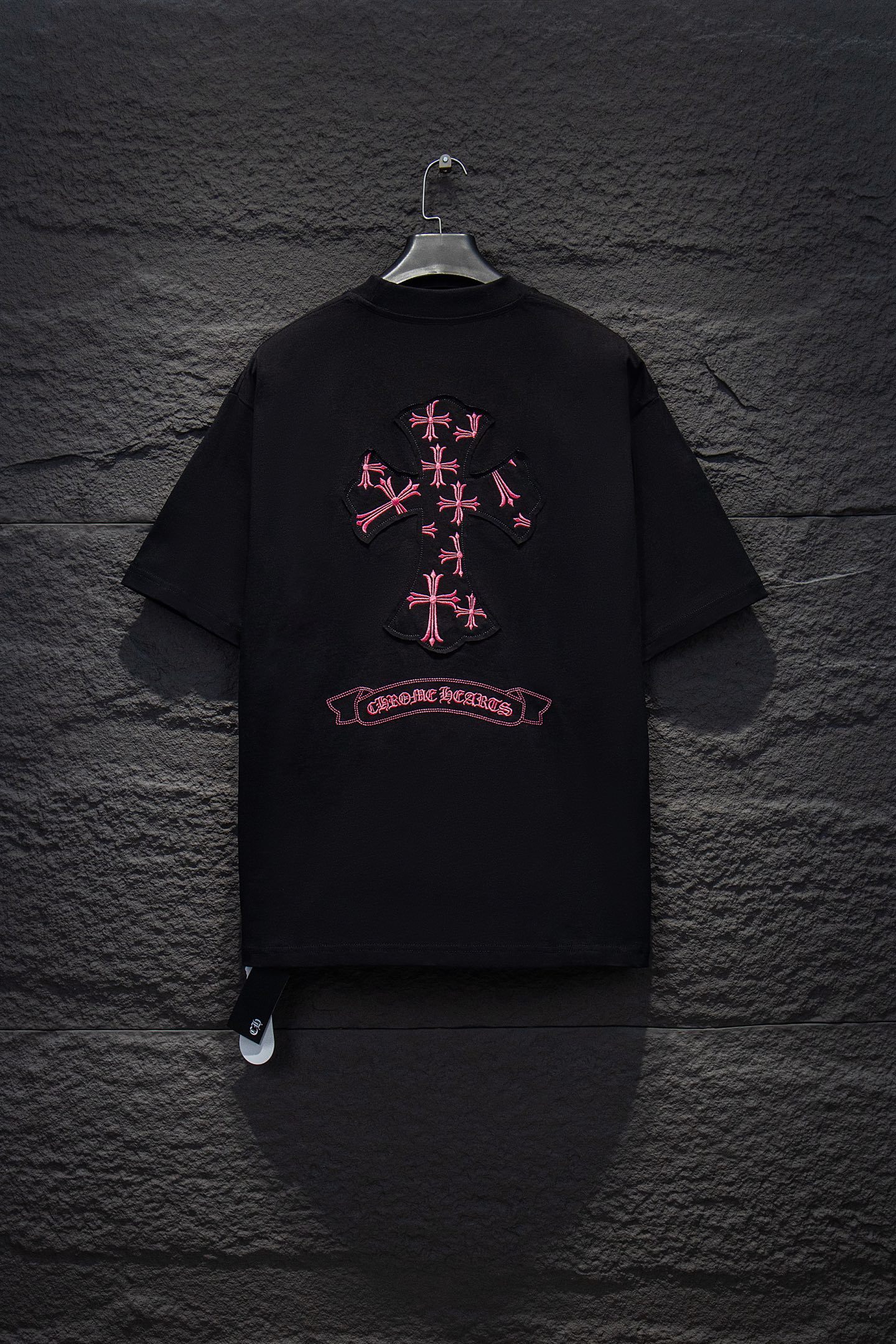 Chrome hearts 25FW
今年大火的克罗心款太🉑️了
前幅胸口进口皮标选用ZP材料 1