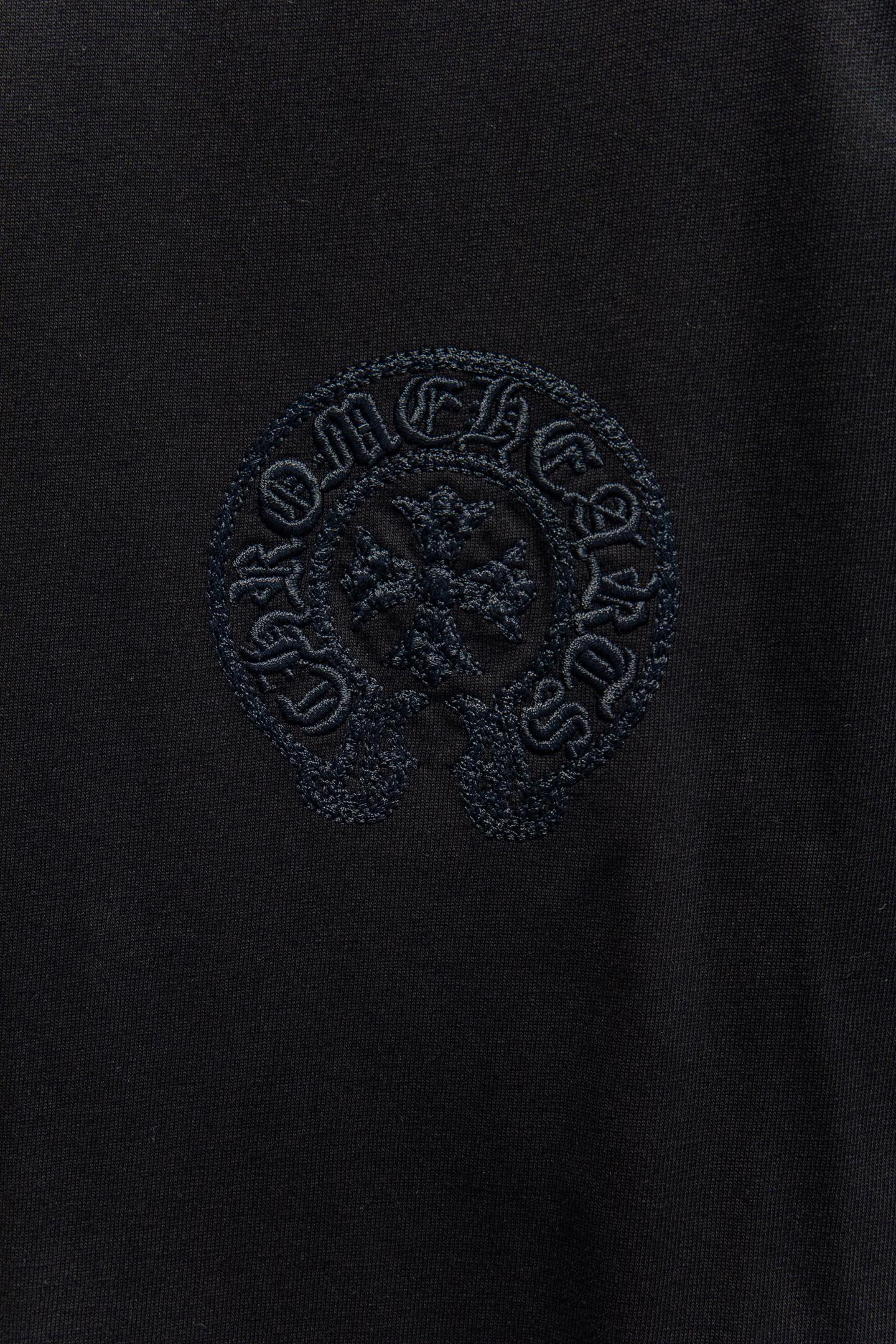 
Chrome hearts 25FW 

今年大火的克罗心款太🉑️了
前幅胸口进口皮标选用ZP材料 1