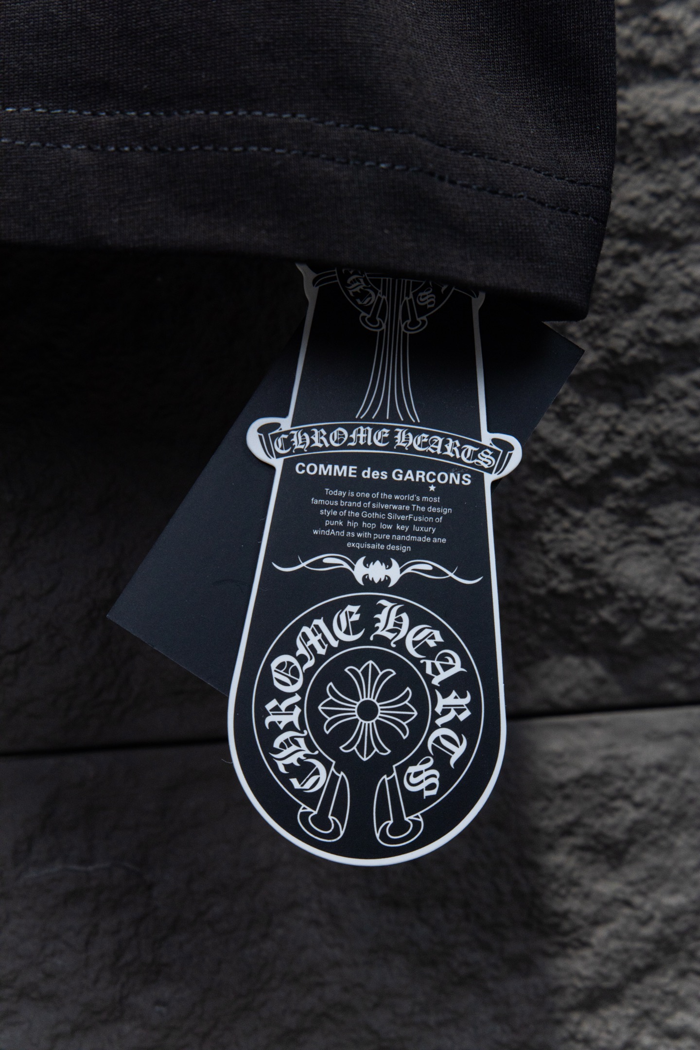 
Chrome hearts 25FW 

今年大火的克罗心款太🉑️了
前幅胸口进口皮标选用ZP材料 1