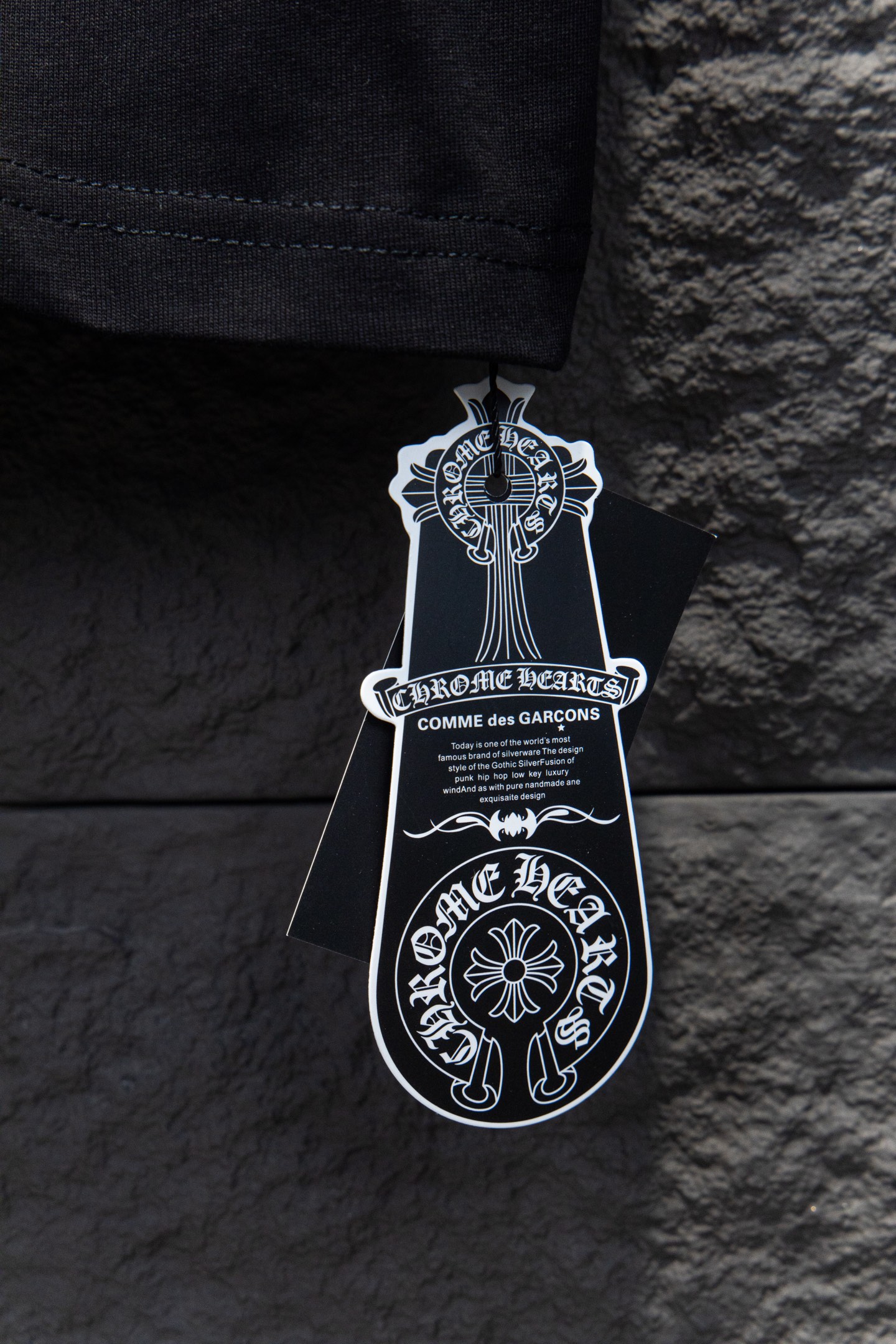 
Chrome hearts 25FW 

今年大火的克罗心款太🉑️了
前幅胸口进口皮标选用ZP材料 1