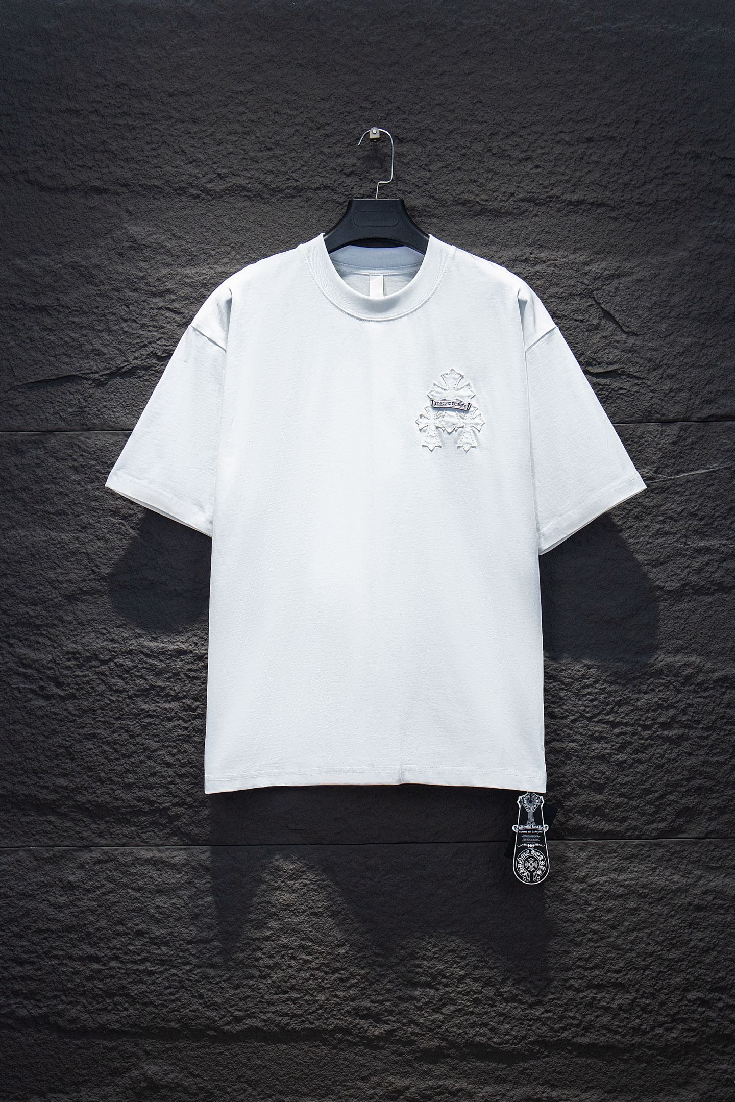 
Chrome hearts 25FW 

今年大火的克罗心款太🉑️了
前幅胸口进口皮标选用ZP材料 1
