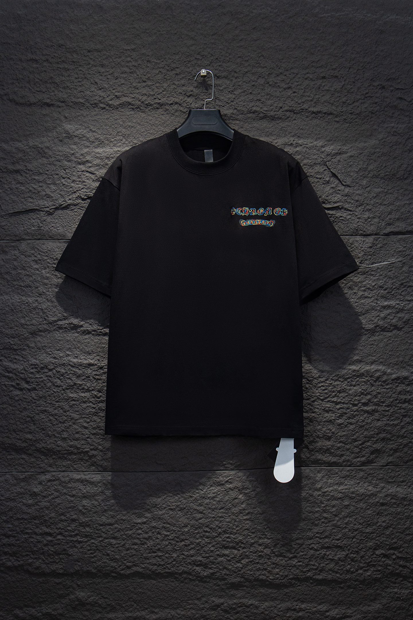 
Chrome hearts 25FW 

今年大火的克罗心款太🉑️了
前幅胸口进口皮标选用ZP材料 1